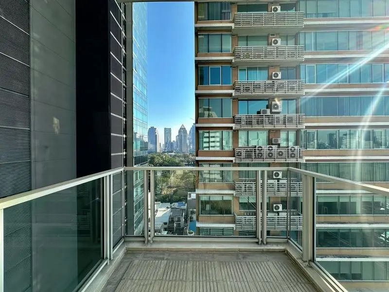 2 Bed/ 2 Bath 185 Rajadamri