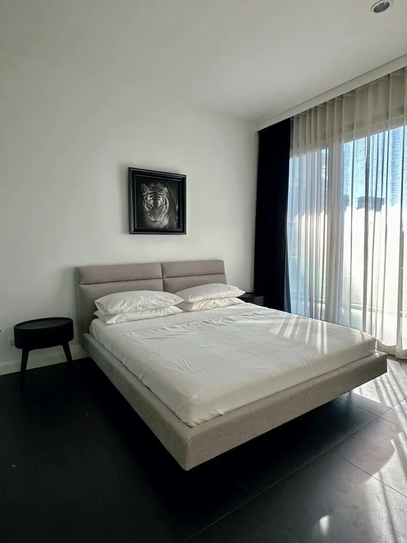 2 Bed/ 2 Bath 185 Rajadamri