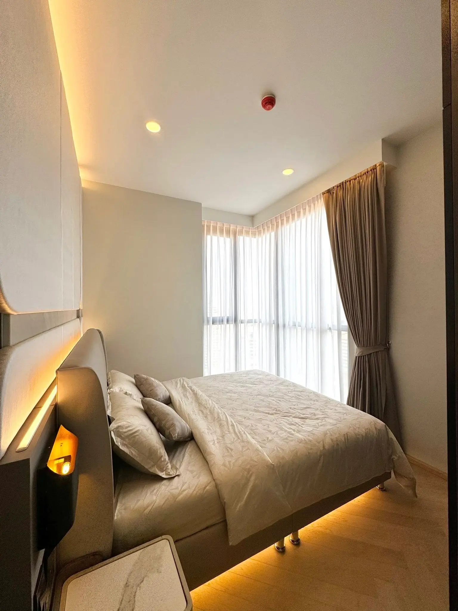 2 bed/ 1 bath Park Origin Thonglor