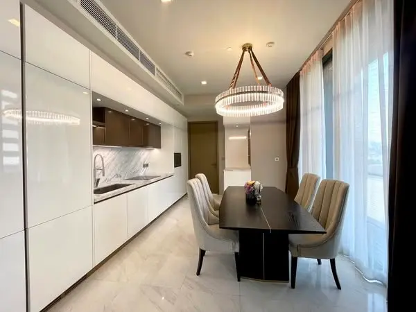 2 bed/ 2 bath The Monument Thonglor