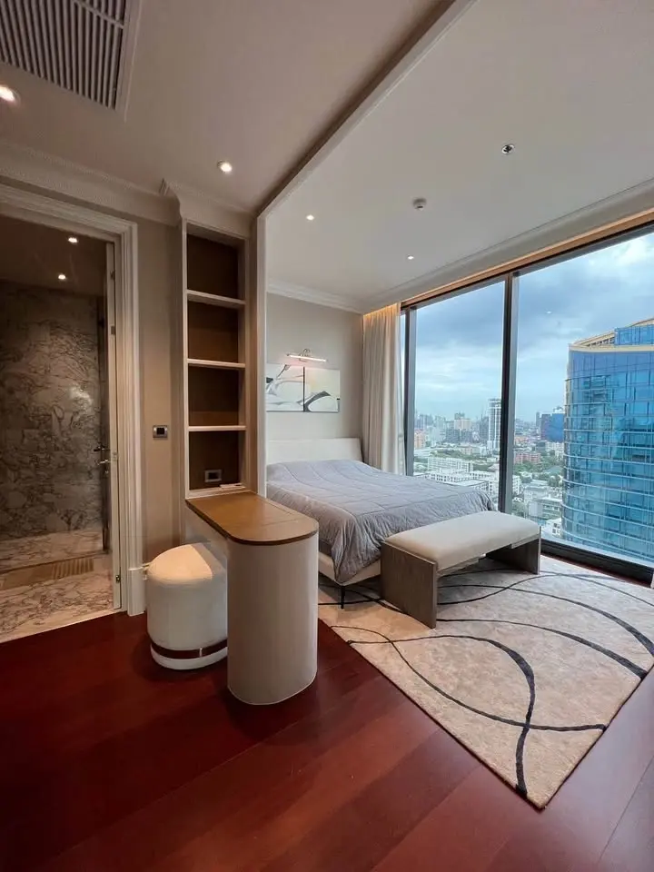 3 bed, 3 bath KHUN by YOO