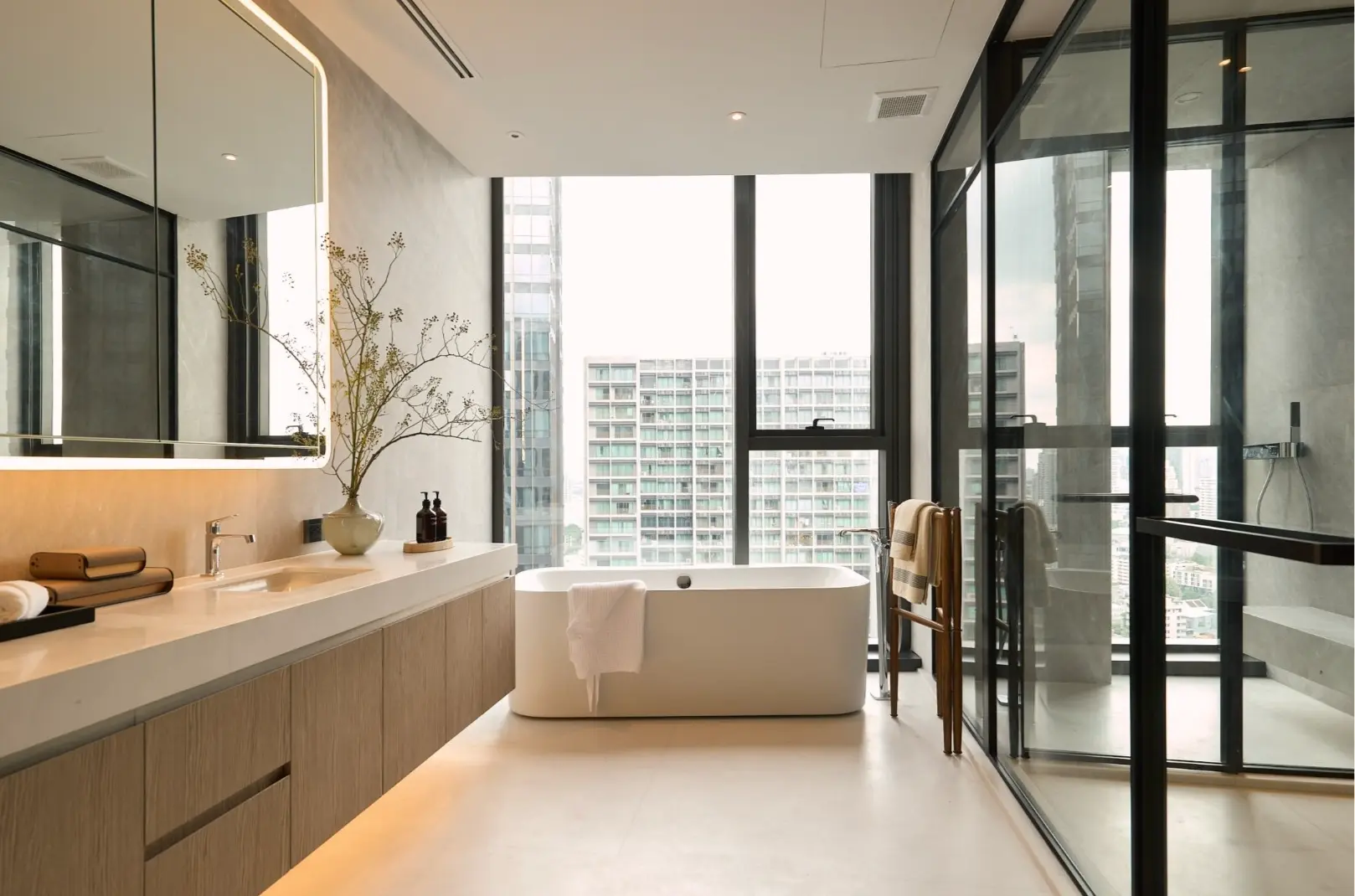 5 Bed/ 5 Bath Triplex Penthouse Scope Thonglor