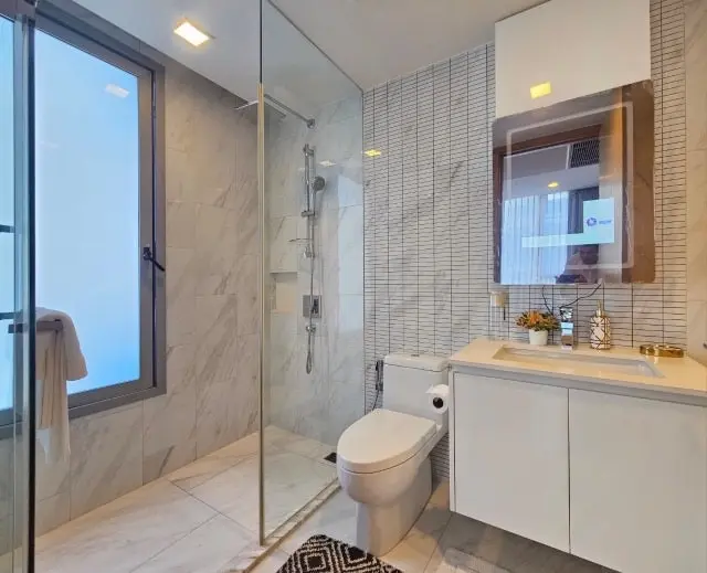 2 Bed/ 2 Bath Hyde Sukhumvit 11