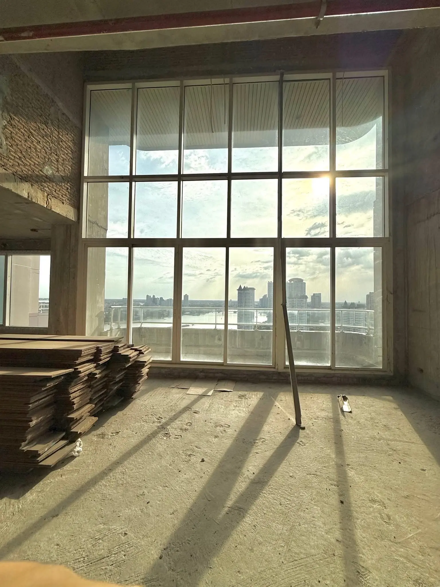 Bare-shell Penthouse. Watermark Chao Praya