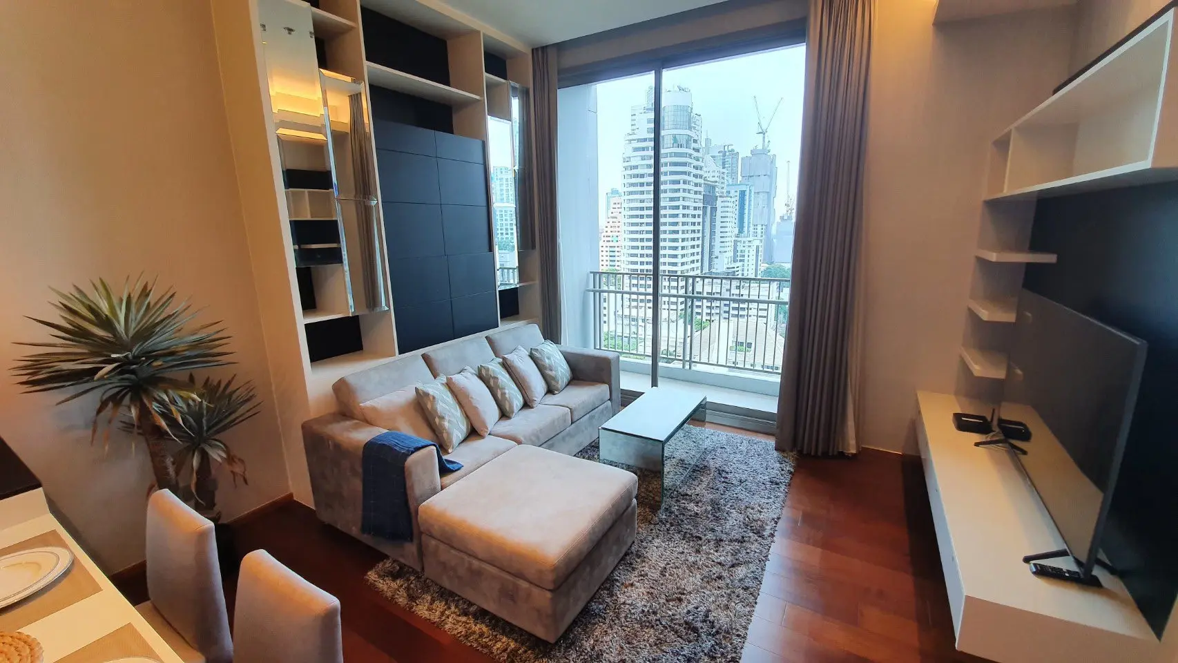 1 bed/ 1 bath Quattro by Sansiri