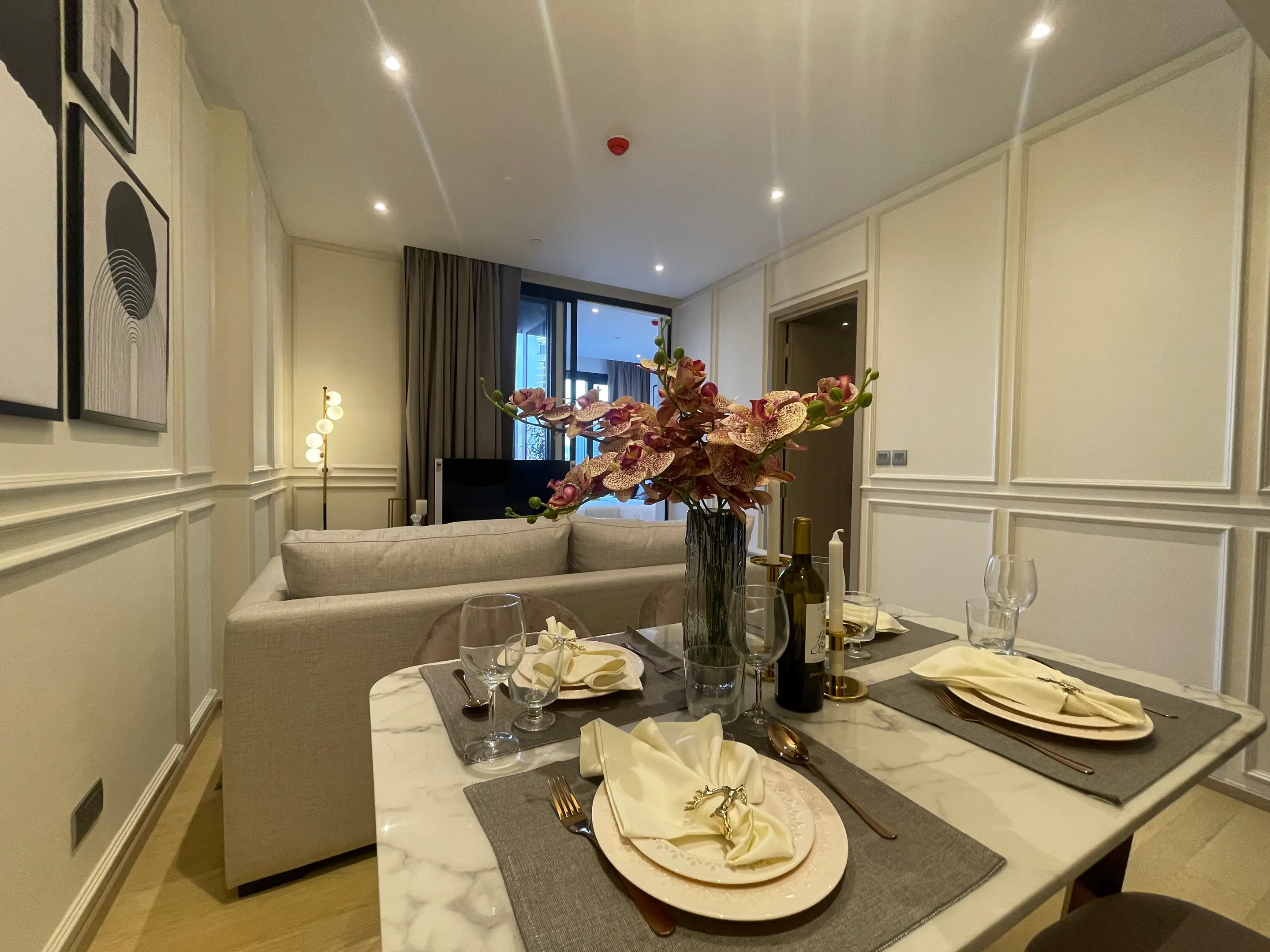 1 bed/ 1 bath Ashton Asoke Rama 9 