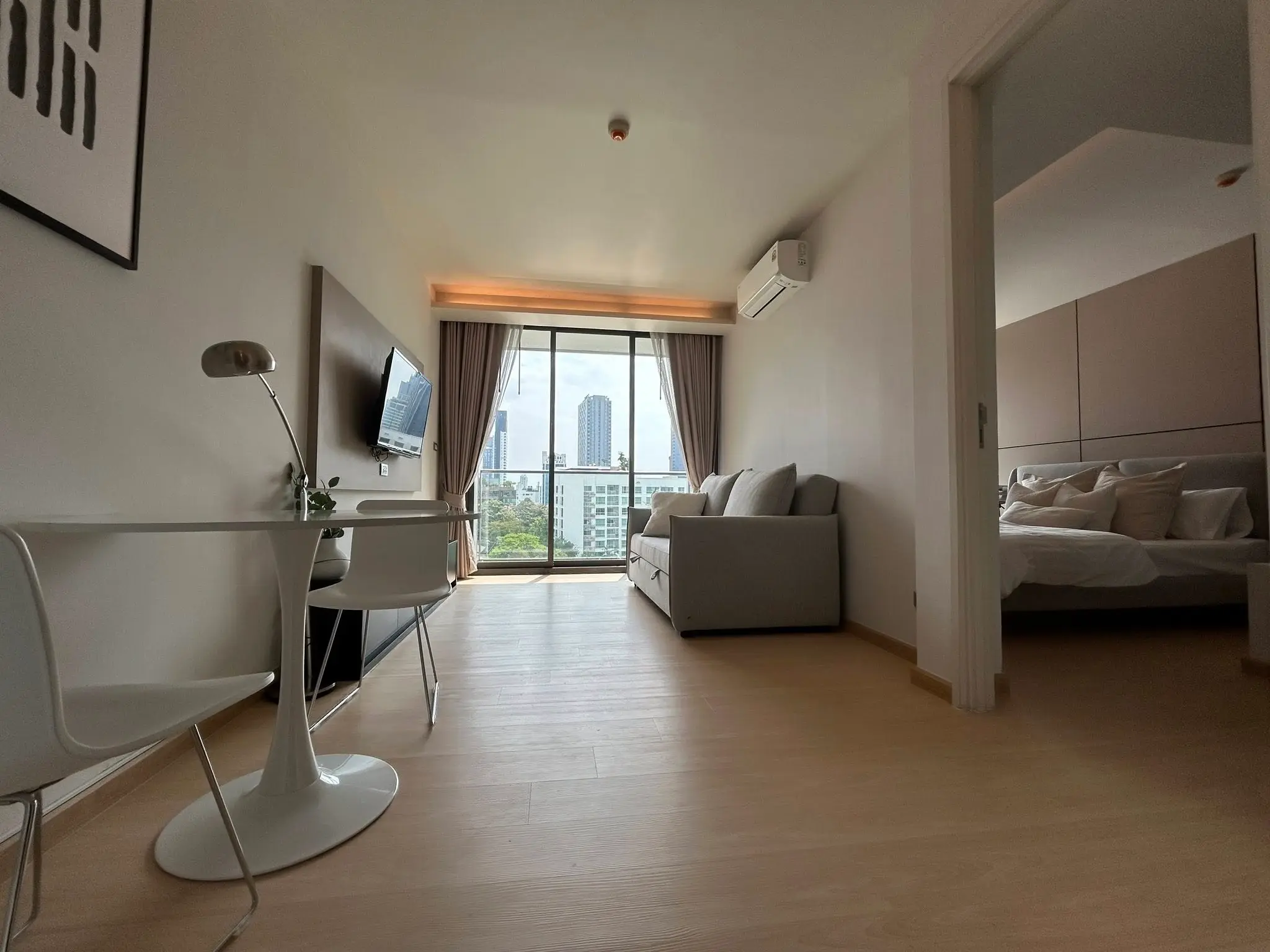 1 Bed/ 1 Bath Via 49