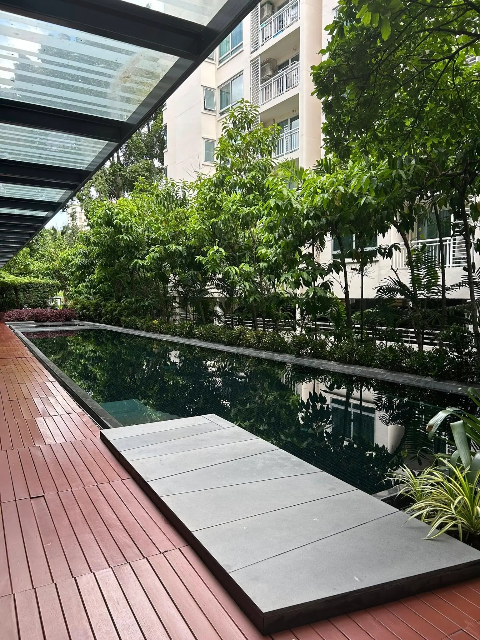 1 Bed/ 1 Bath Via 49