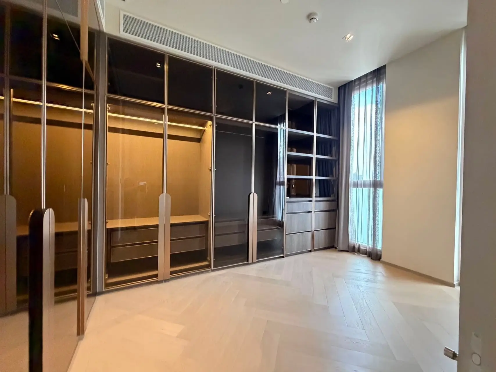4 Bed/ 3 Bath The Reserve Sathorn