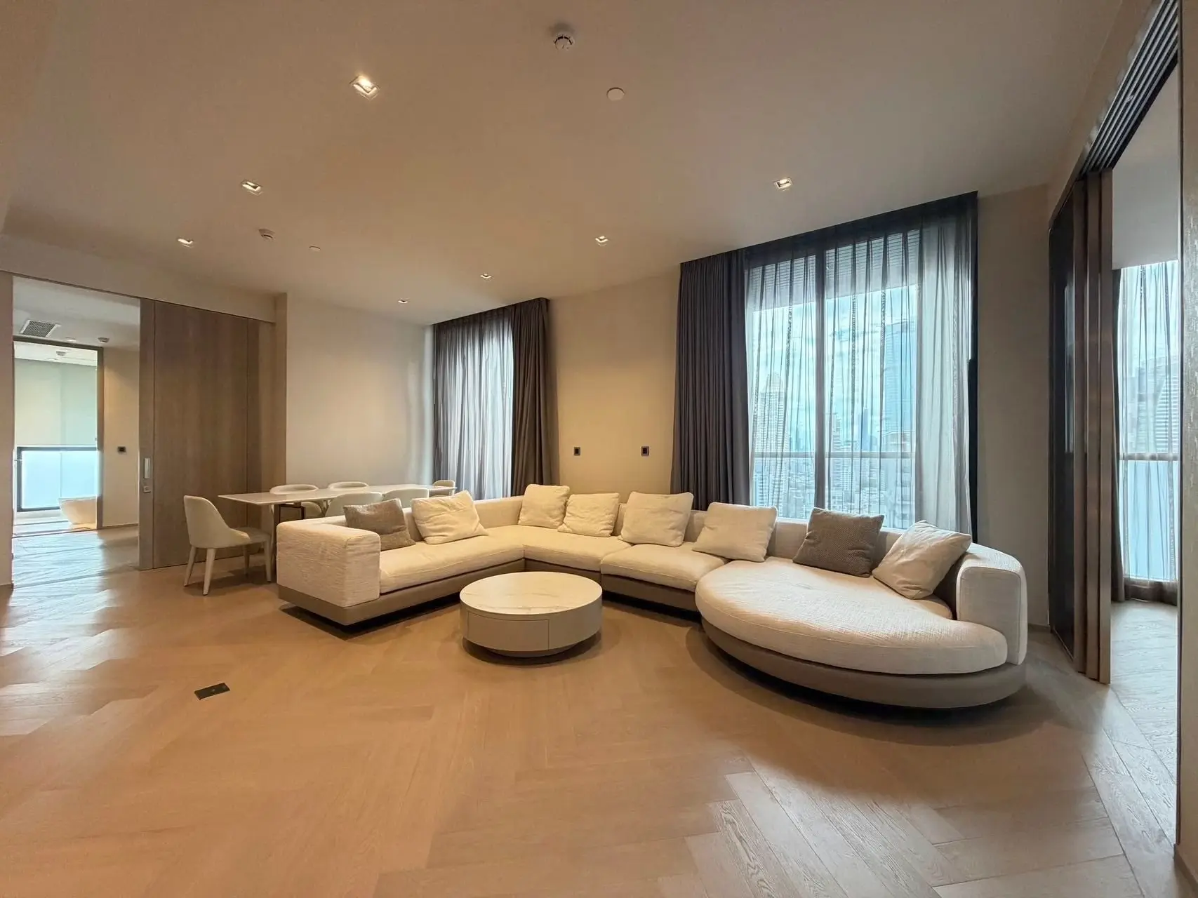 4 Bed/ 3 Bath The Reserve Sathorn