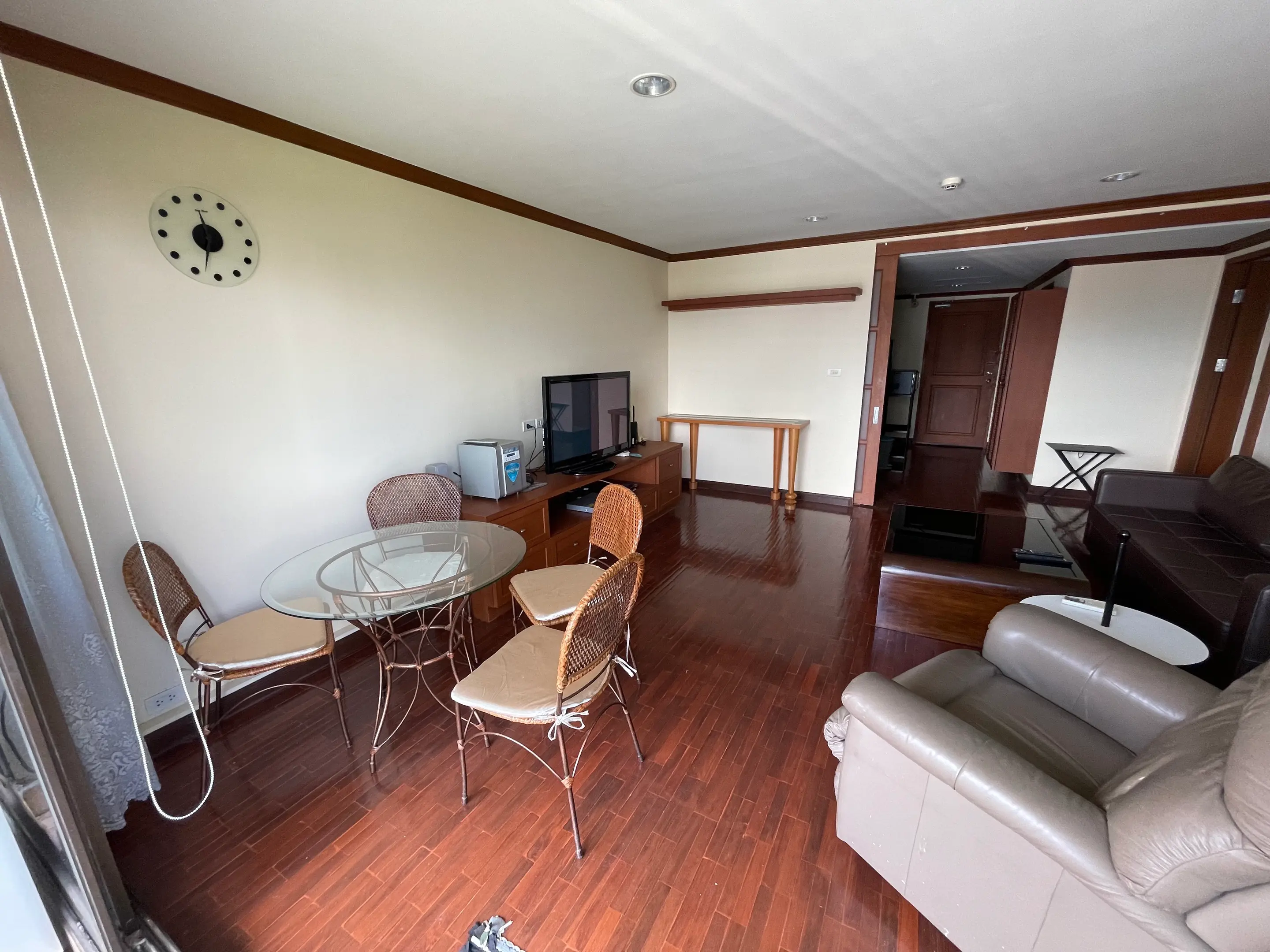 1 Bed/ 2 Bath Lake Avenue
