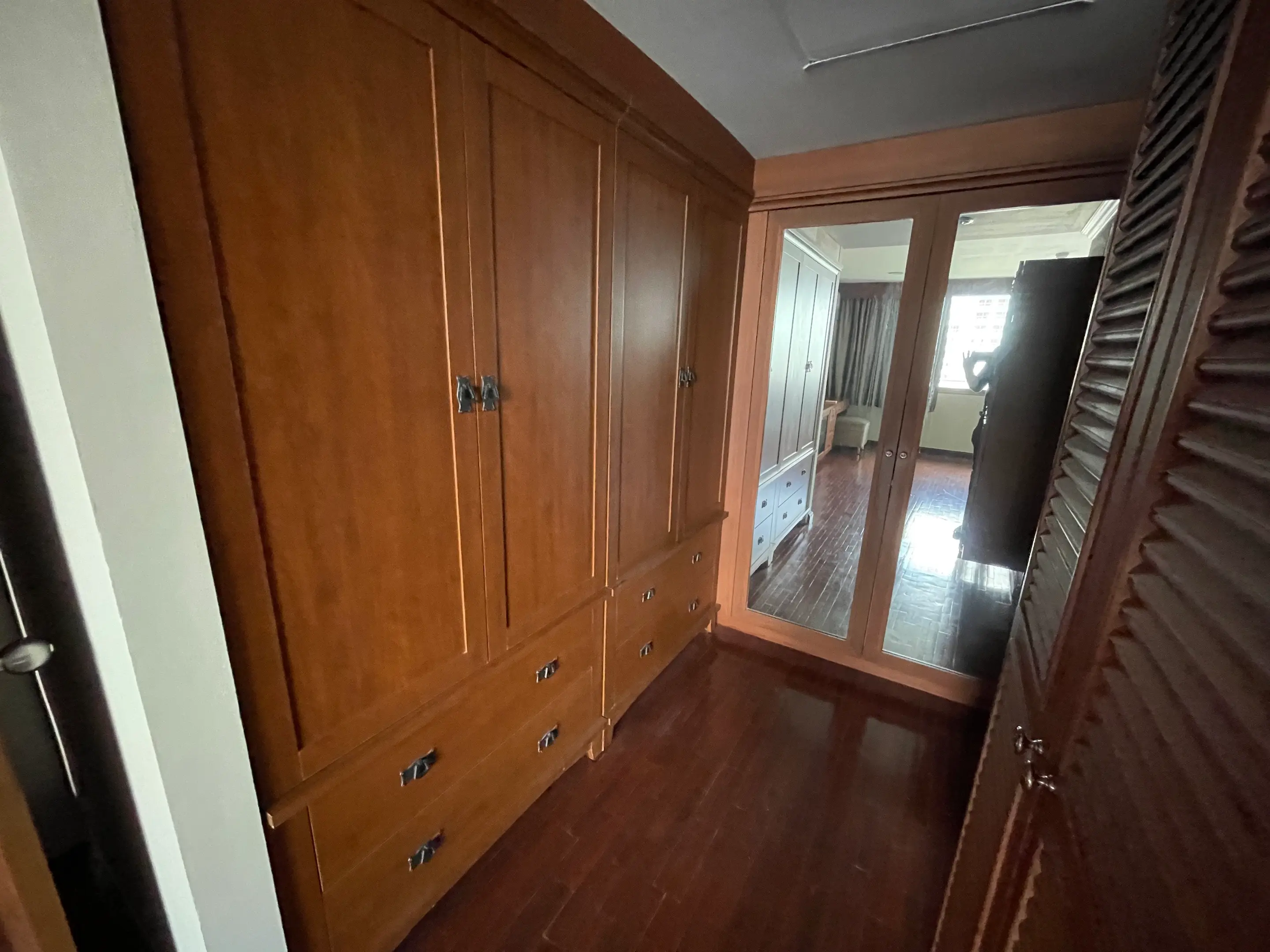 1 Bed/ 2 Bath Lake Avenue