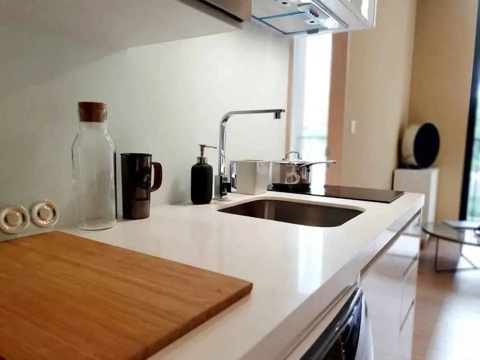 1 bed/ 1 bath  Noble BE19