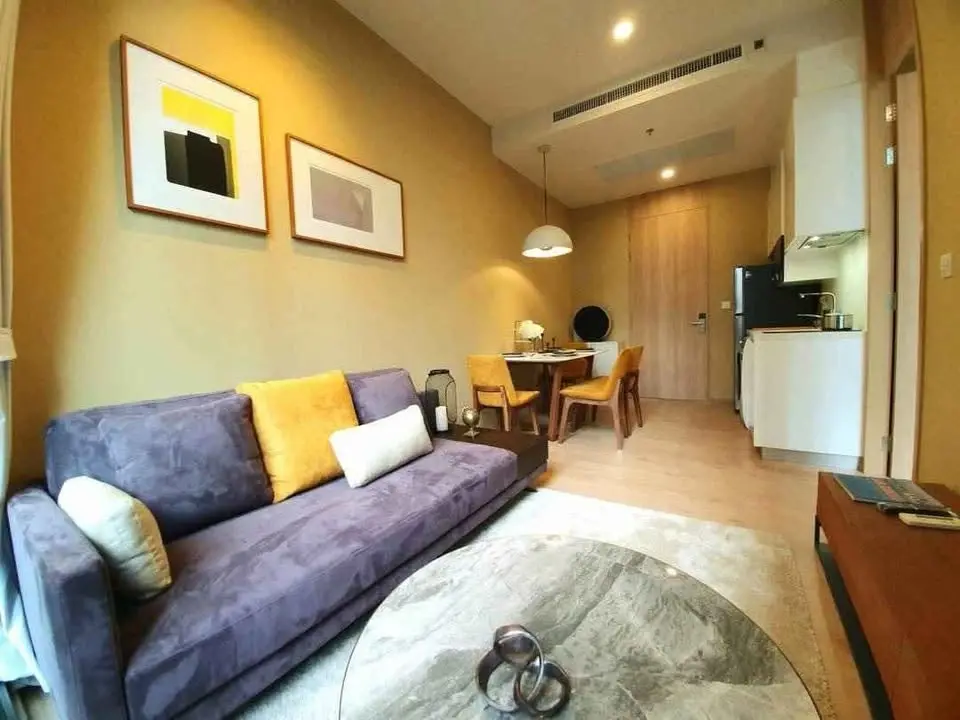 1 bed/ 1 bath  Noble BE19