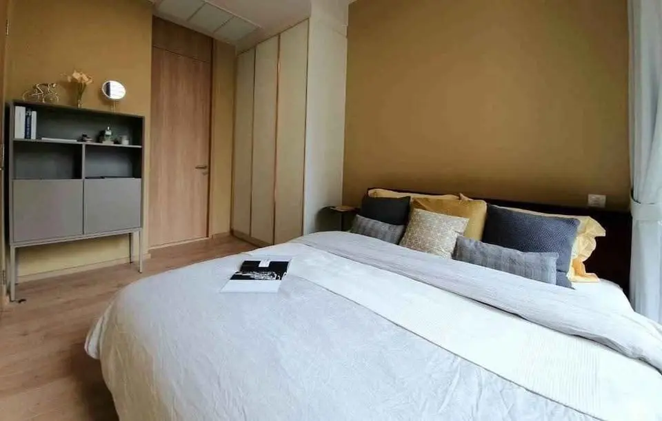 1 bed/ 1 bath  Noble BE19