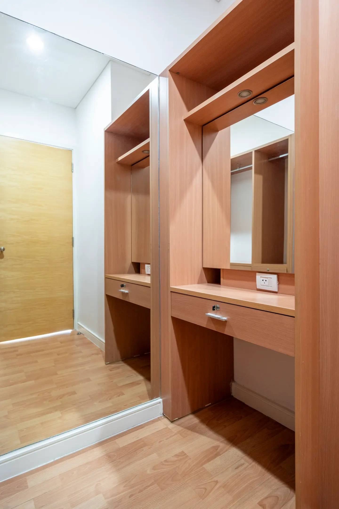 2 Bed/ 2 Bath Fullerton Sukhumvit
