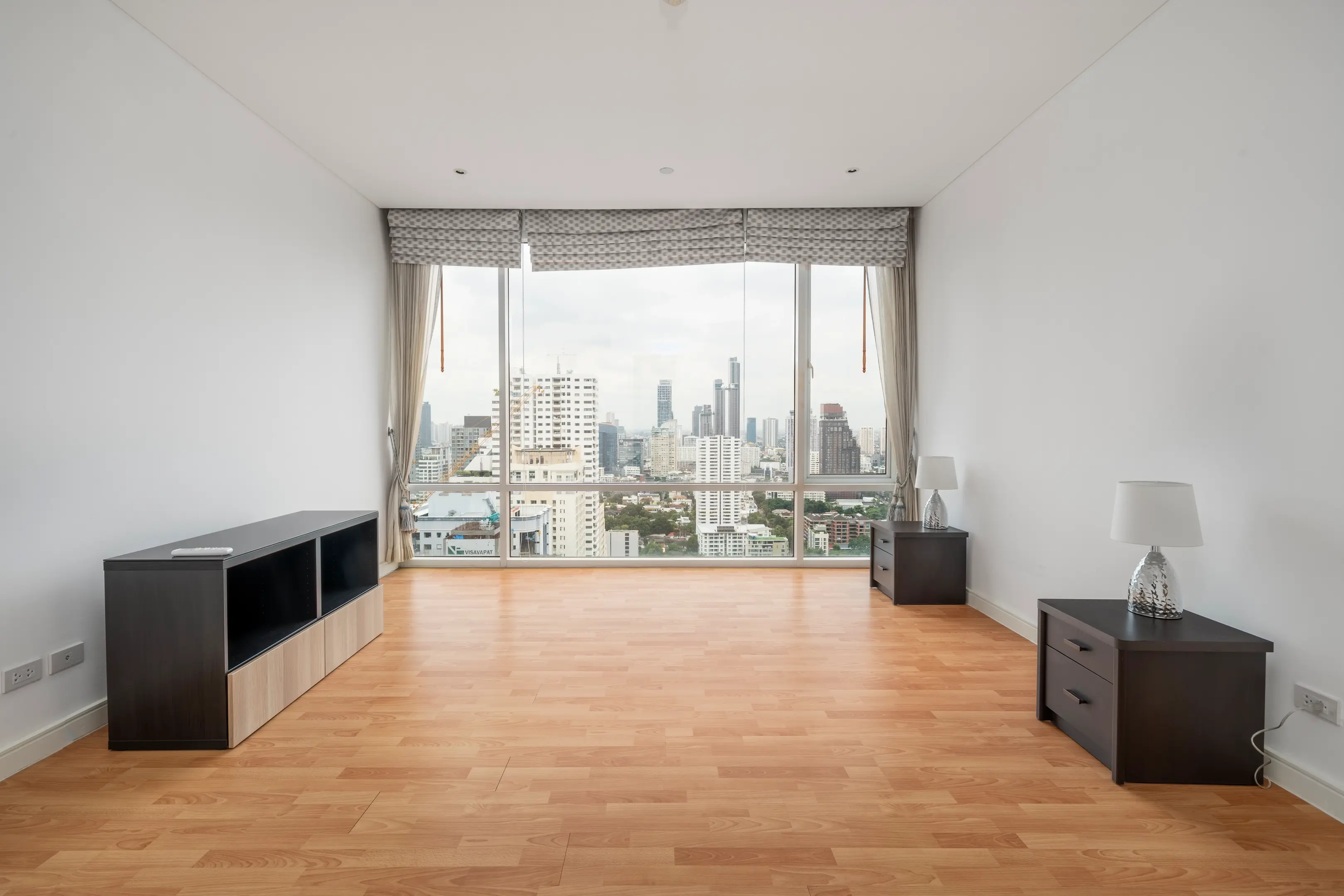 2 Bed/ 2 Bath Fullerton Sukhumvit