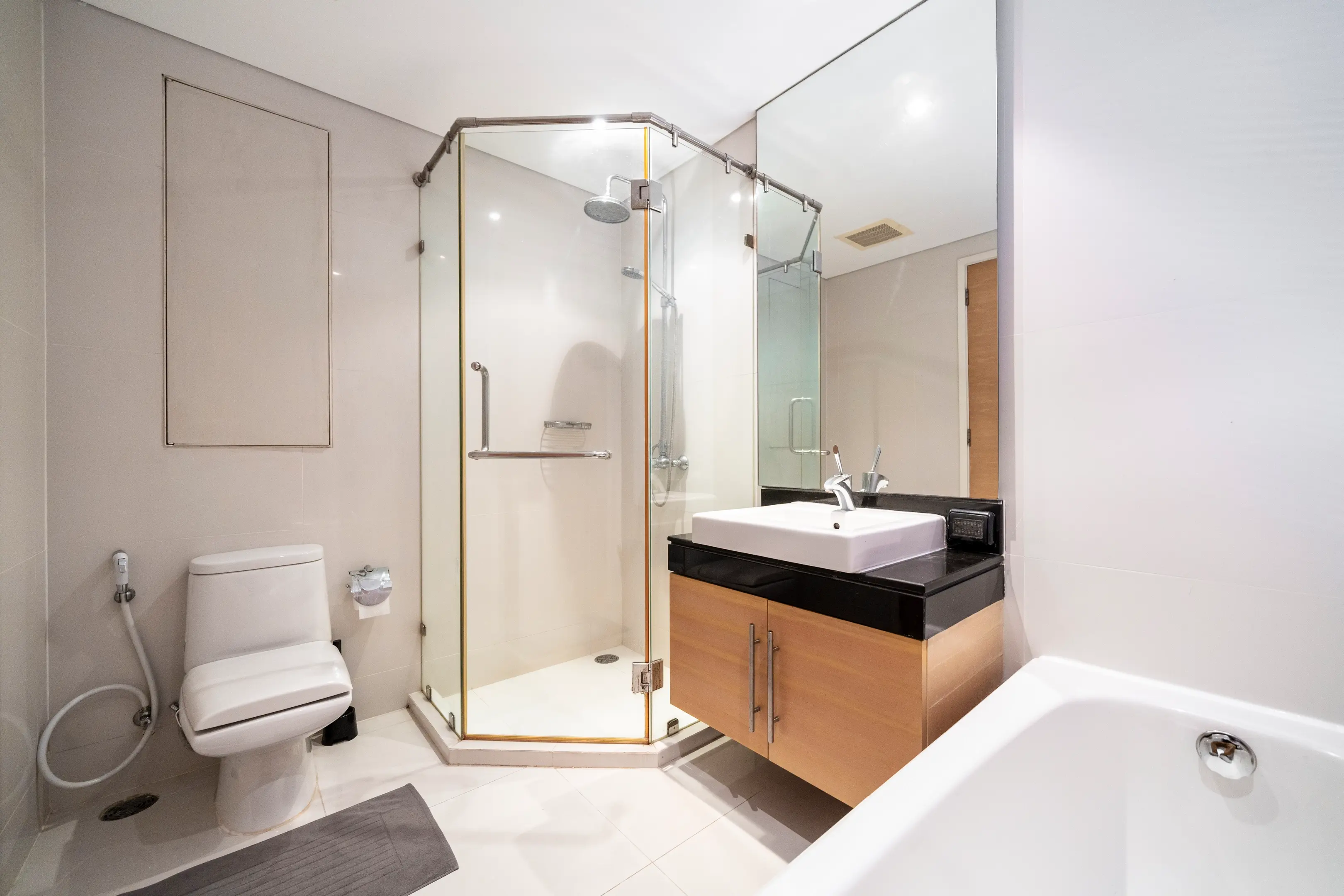 2 Bed/ 2 Bath Fullerton Sukhumvit