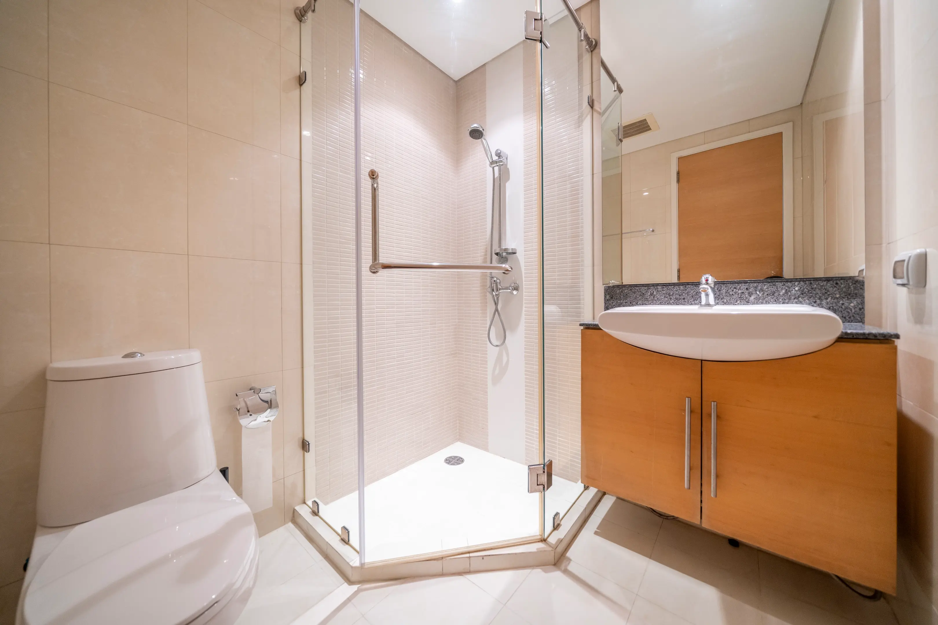 2 Bed/ 2 Bath Fullerton Sukhumvit