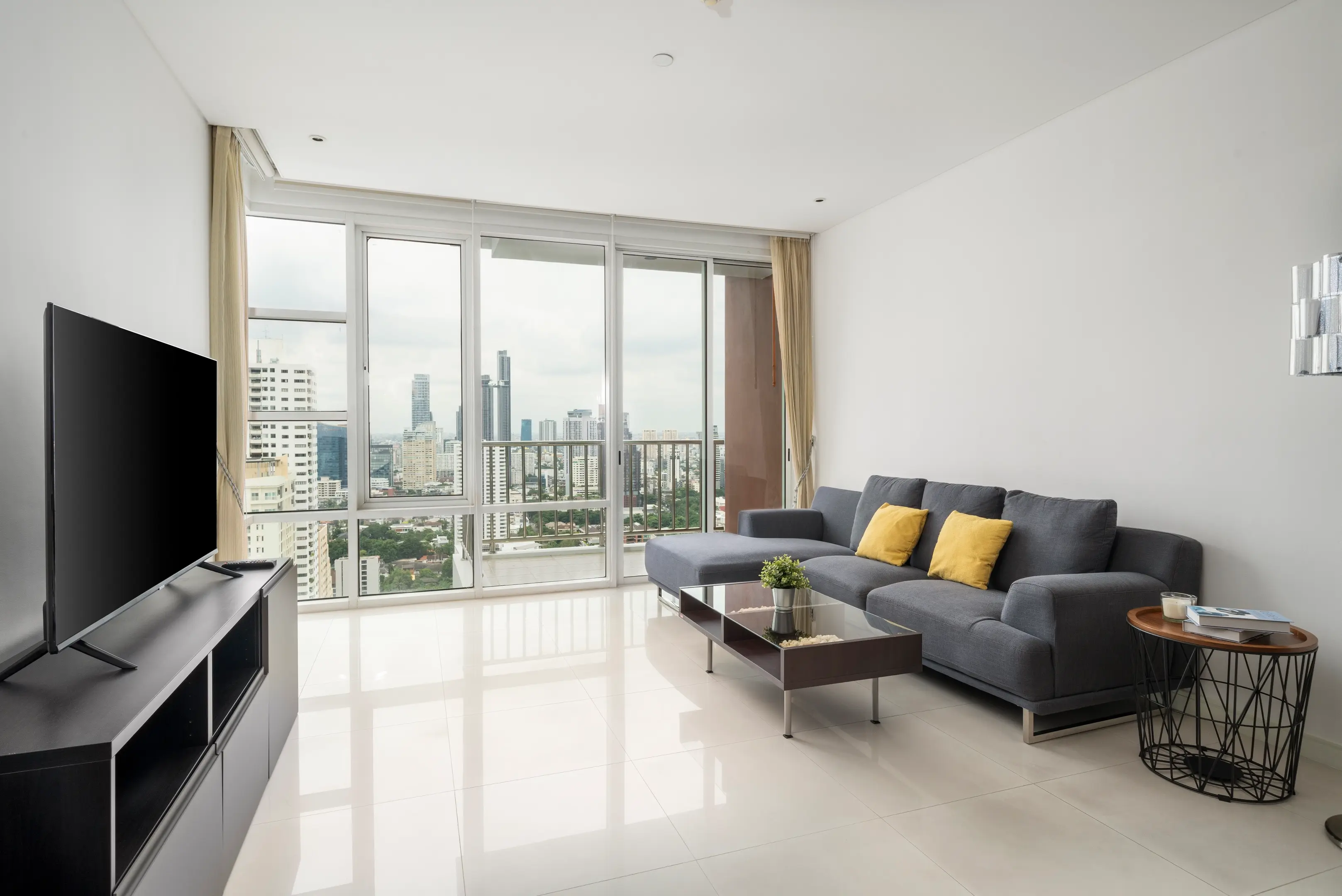 2 Bed/ 2 Bath Fullerton Sukhumvit