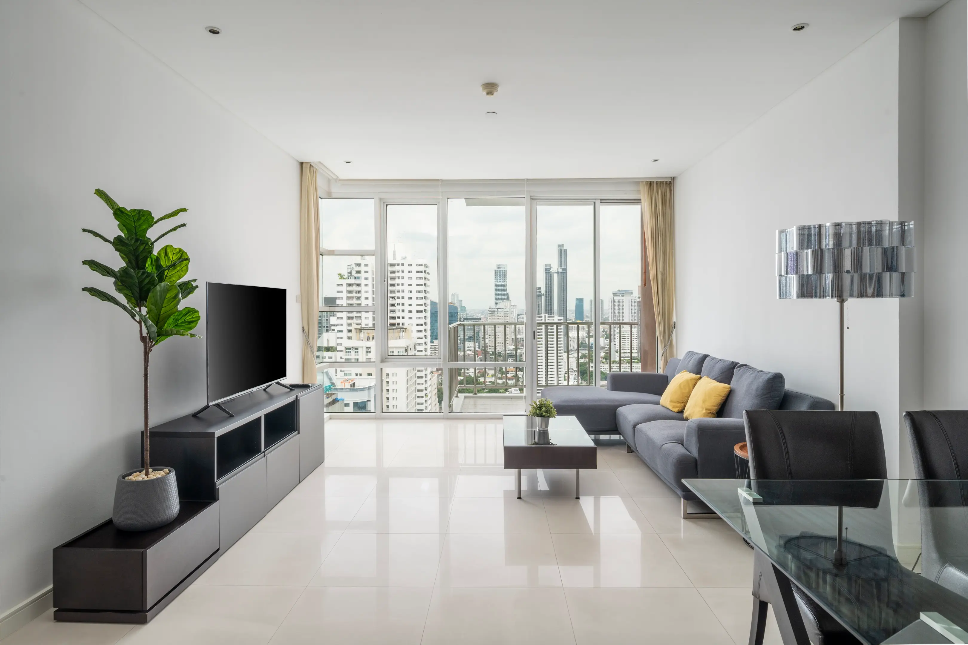 2 Bed/ 2 Bath Fullerton Sukhumvit