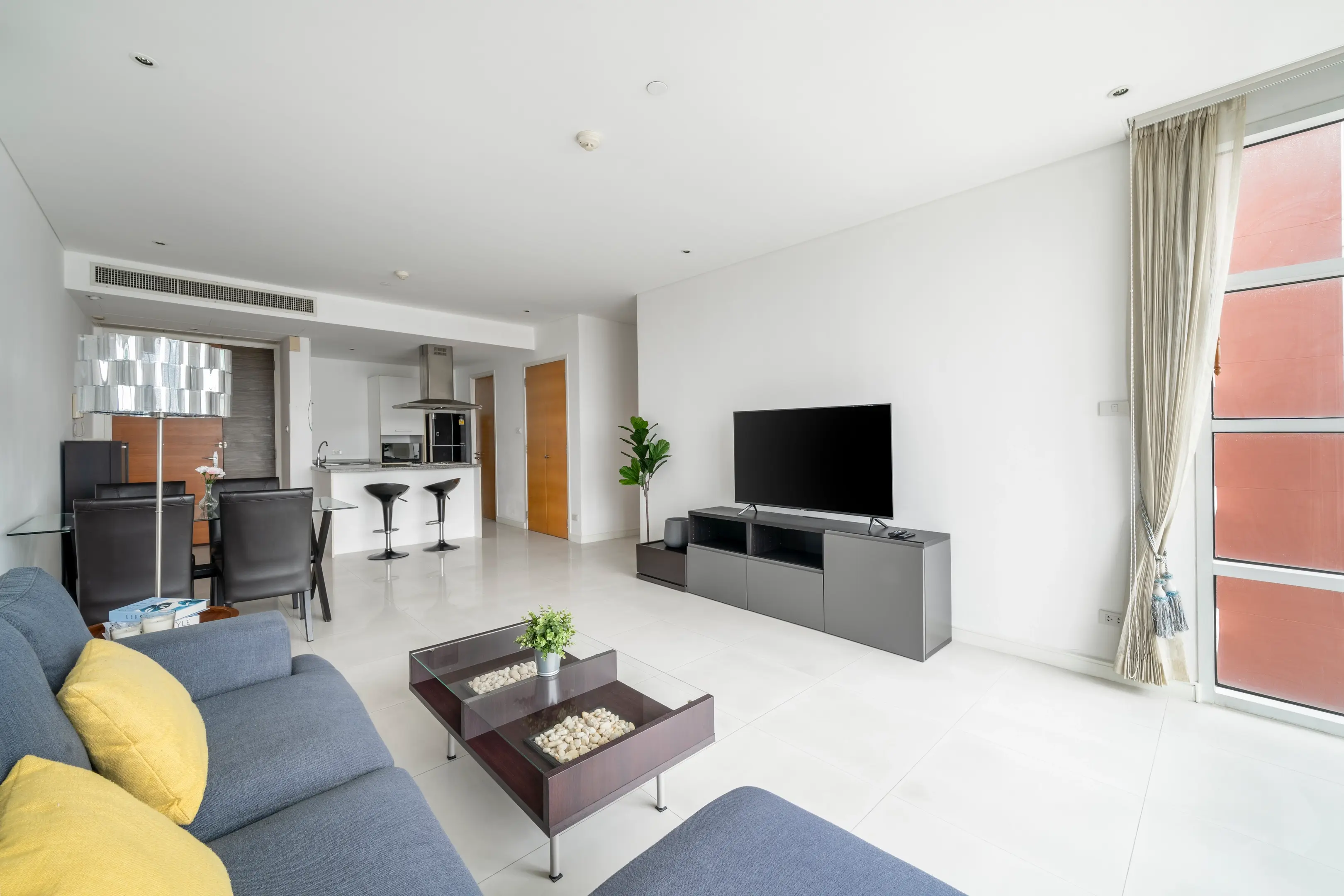 2 Bed/ 2 Bath Fullerton Sukhumvit