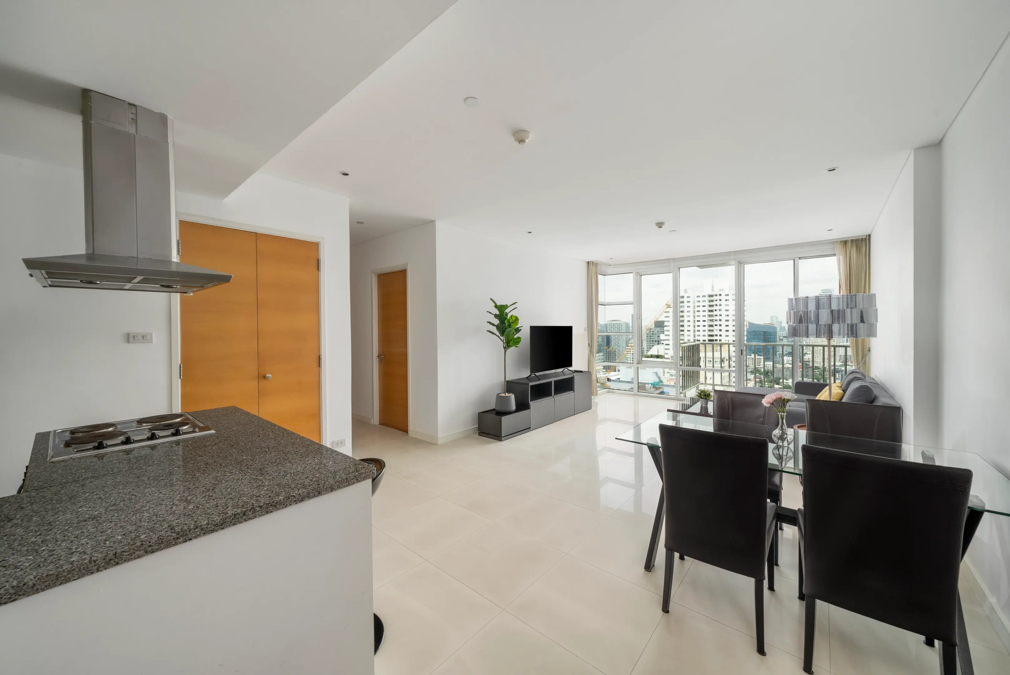 2 Bed/ 2 Bath Fullerton Sukhumvit
