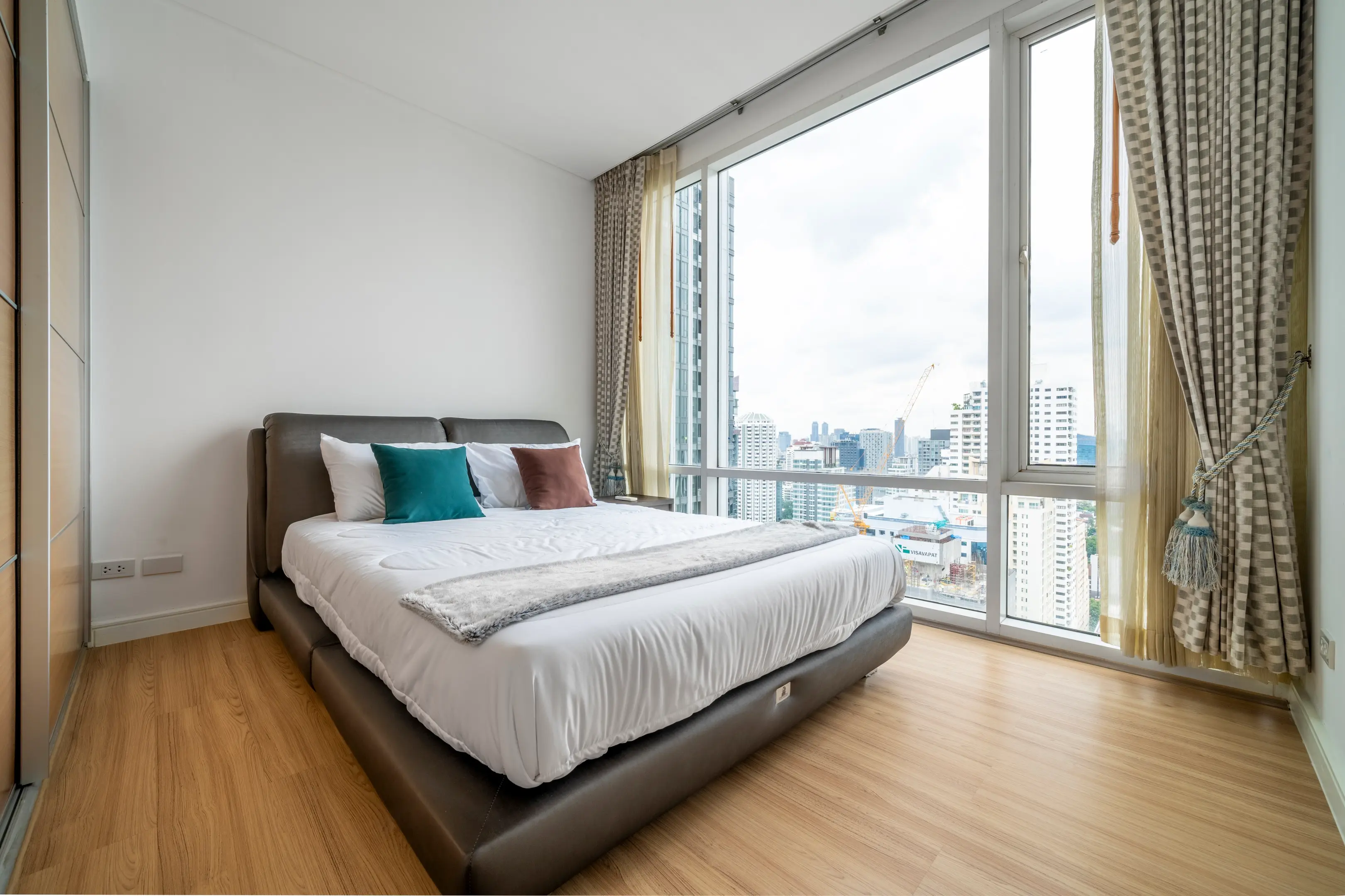 2 Bed/ 2 Bath Fullerton Sukhumvit
