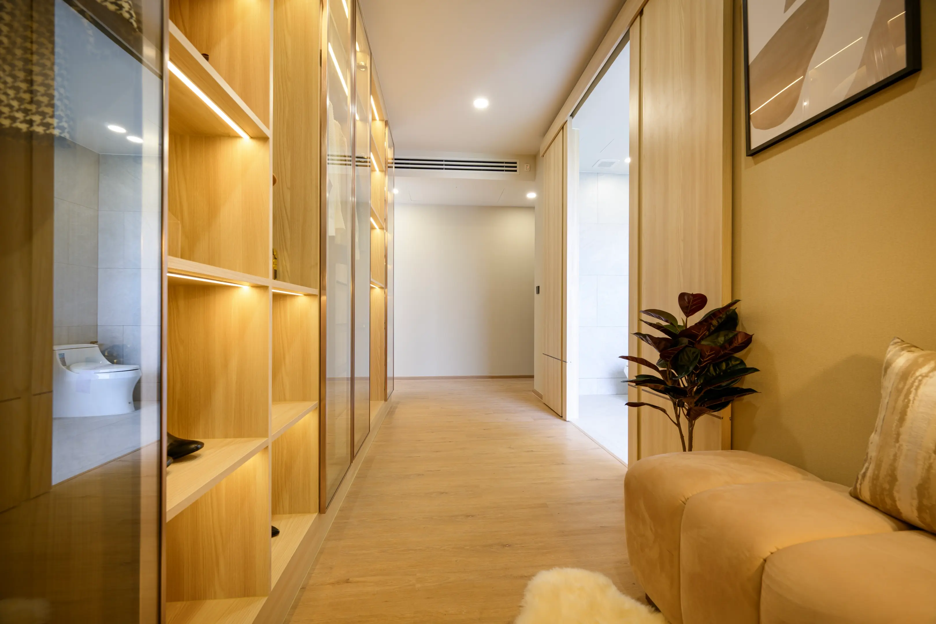 2 Bed/ 2 Bath Aritier Penthouse At Ari