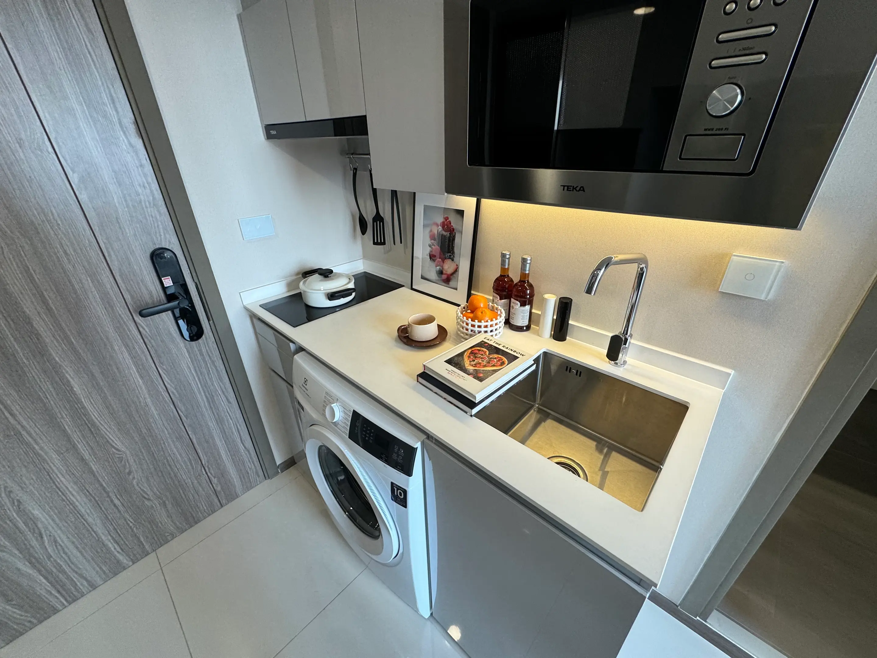 1 Bed/ 1 Bath Knightsbridge Space Sukhumvit-Rama 4