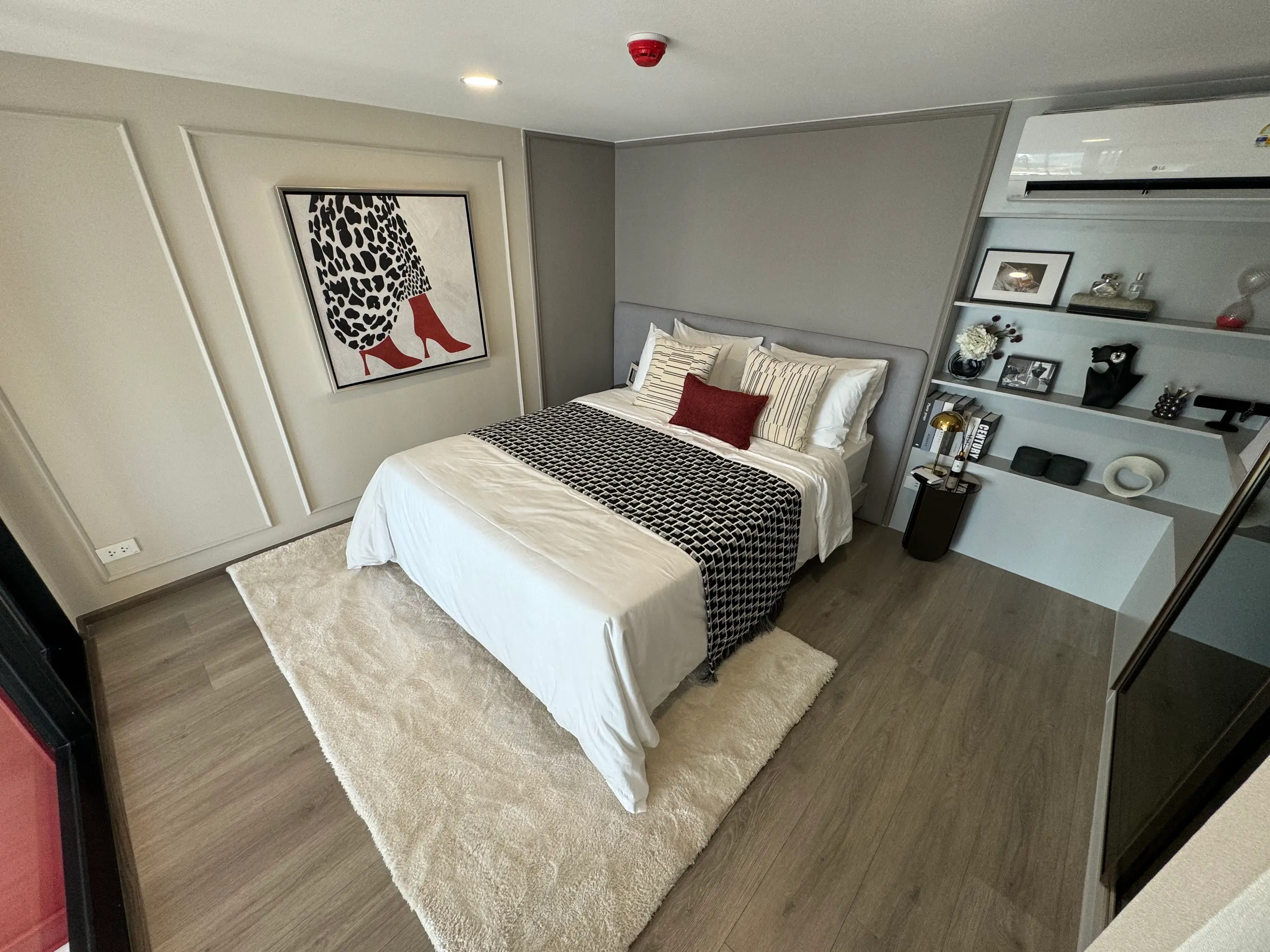 1 Bed/ 1 Bath Knightsbridge Space Sukhumvit-Rama 4