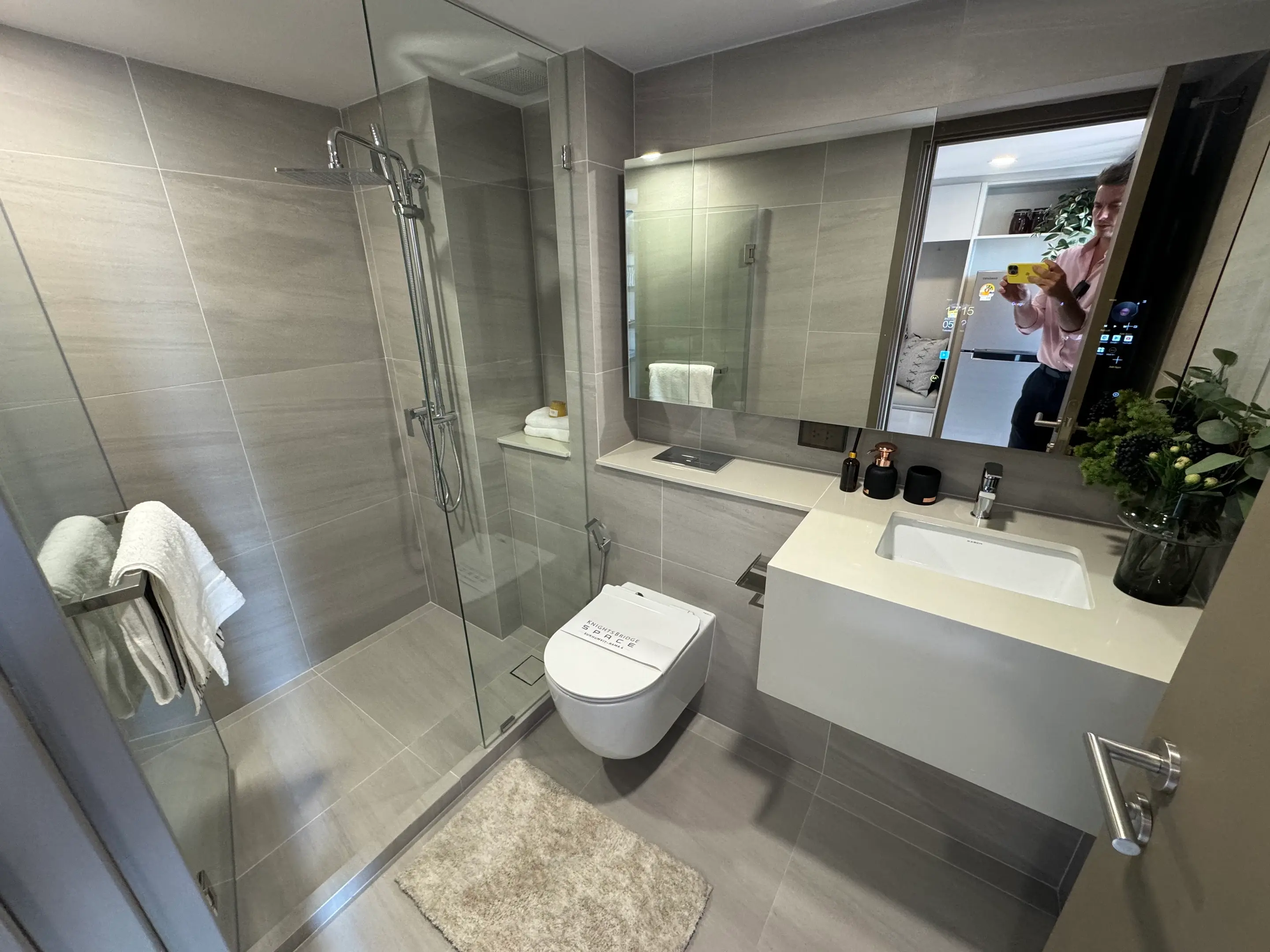 1 Bed/ 1 Bath Knightsbridge Space Sukhumvit-Rama 4