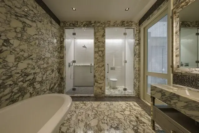 คอนโด 2 ห้องนอน 3 ห้องน้ำ พร้อมพื้นที่เปิดโล่ง ใจกลางสีลม บางรัก