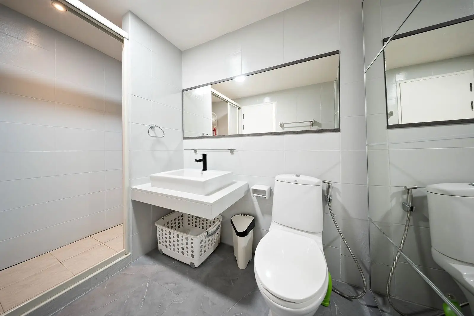 คอนโด 3 ห้องนอนกว้างขวางสไตล์ญี่ปุ่นในวัฒนา โฉนดกรรมสิทธิ์