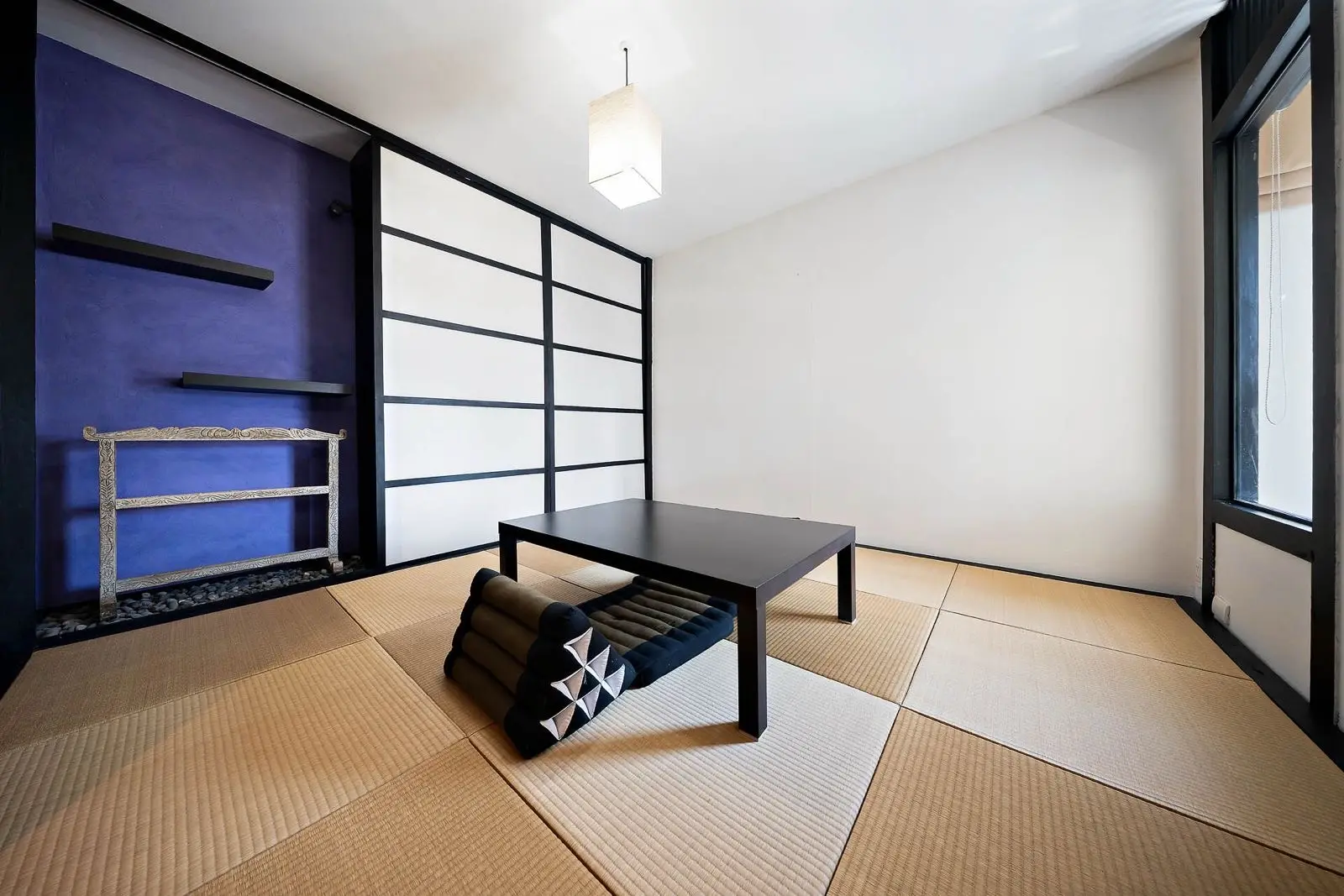 คอนโด 3 ห้องนอนกว้างขวางสไตล์ญี่ปุ่นในวัฒนา โฉนดกรรมสิทธิ์