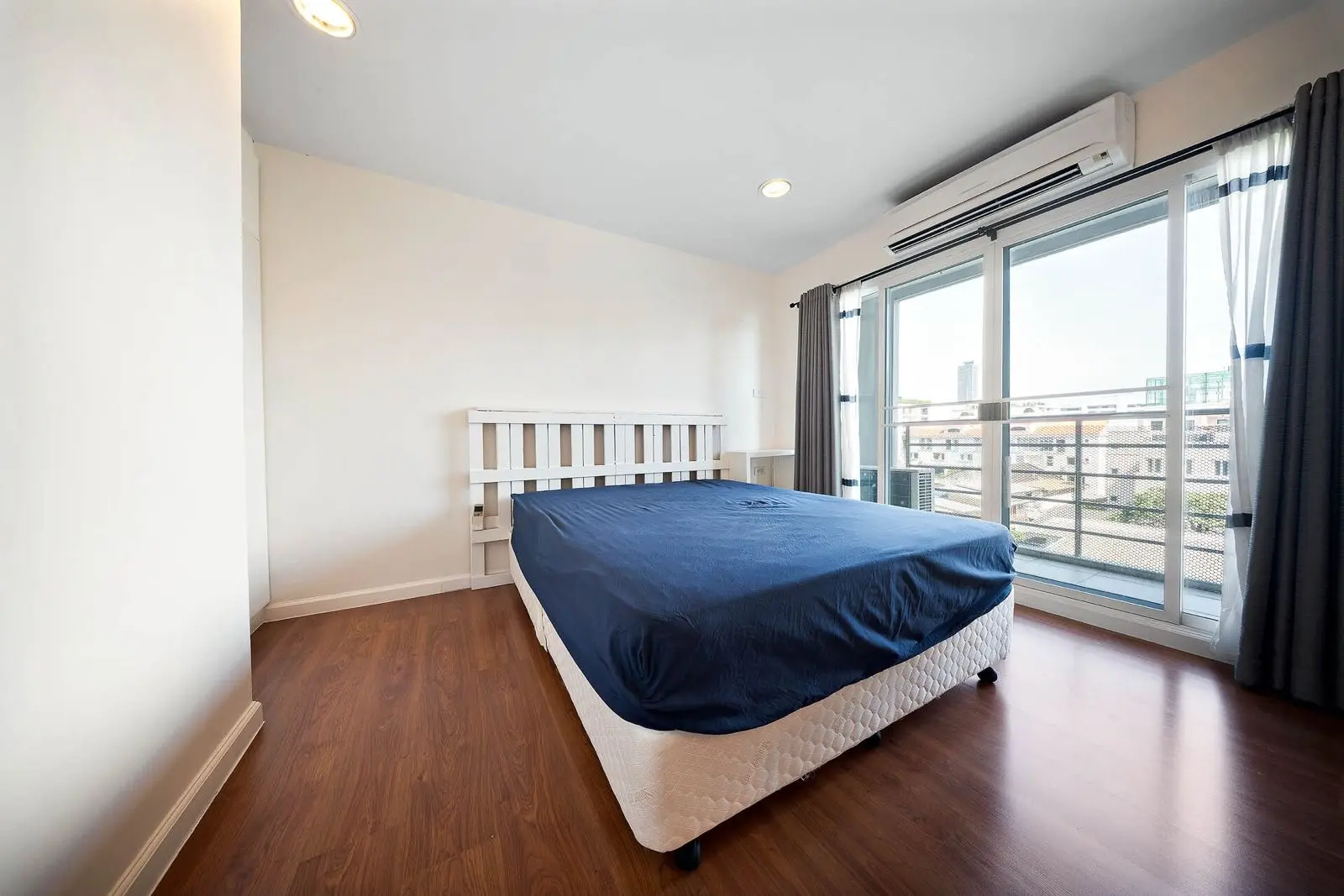 คอนโด 3 ห้องนอนกว้างขวางสไตล์ญี่ปุ่นในวัฒนา โฉนดกรรมสิทธิ์