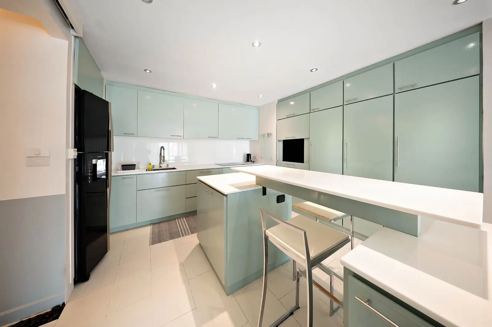 คอนโด 3 ห้องนอนกว้างขวางสไตล์ญี่ปุ่นในวัฒนา โฉนดกรรมสิทธิ์