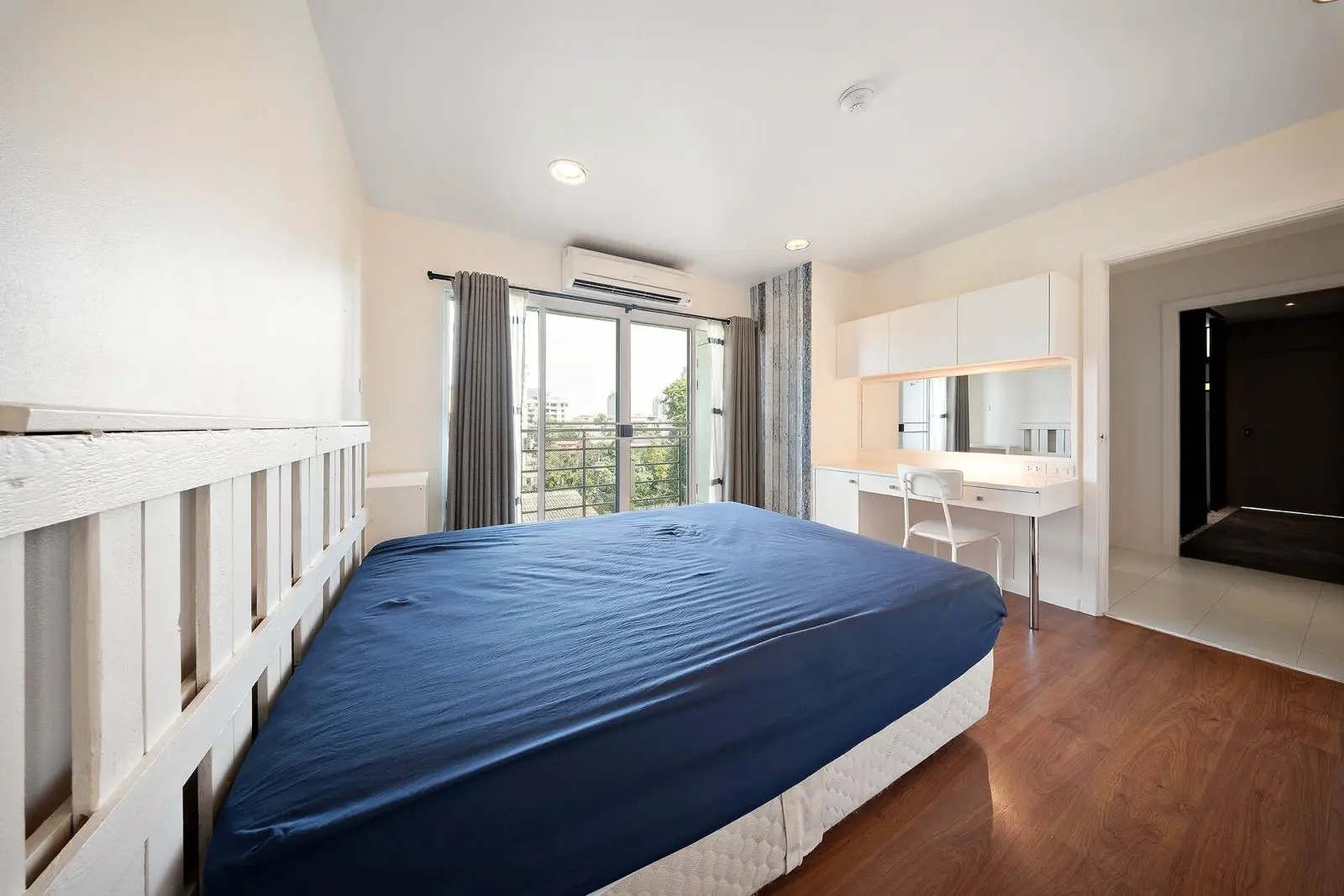 คอนโด 3 ห้องนอนกว้างขวางสไตล์ญี่ปุ่นในวัฒนา โฉนดกรรมสิทธิ์