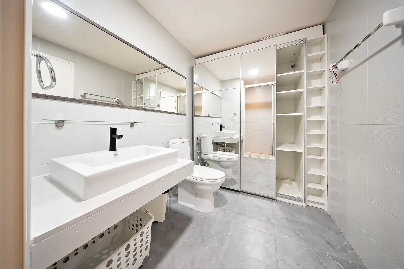 คอนโด 3 ห้องนอนกว้างขวางสไตล์ญี่ปุ่นในวัฒนา โฉนดกรรมสิทธิ์