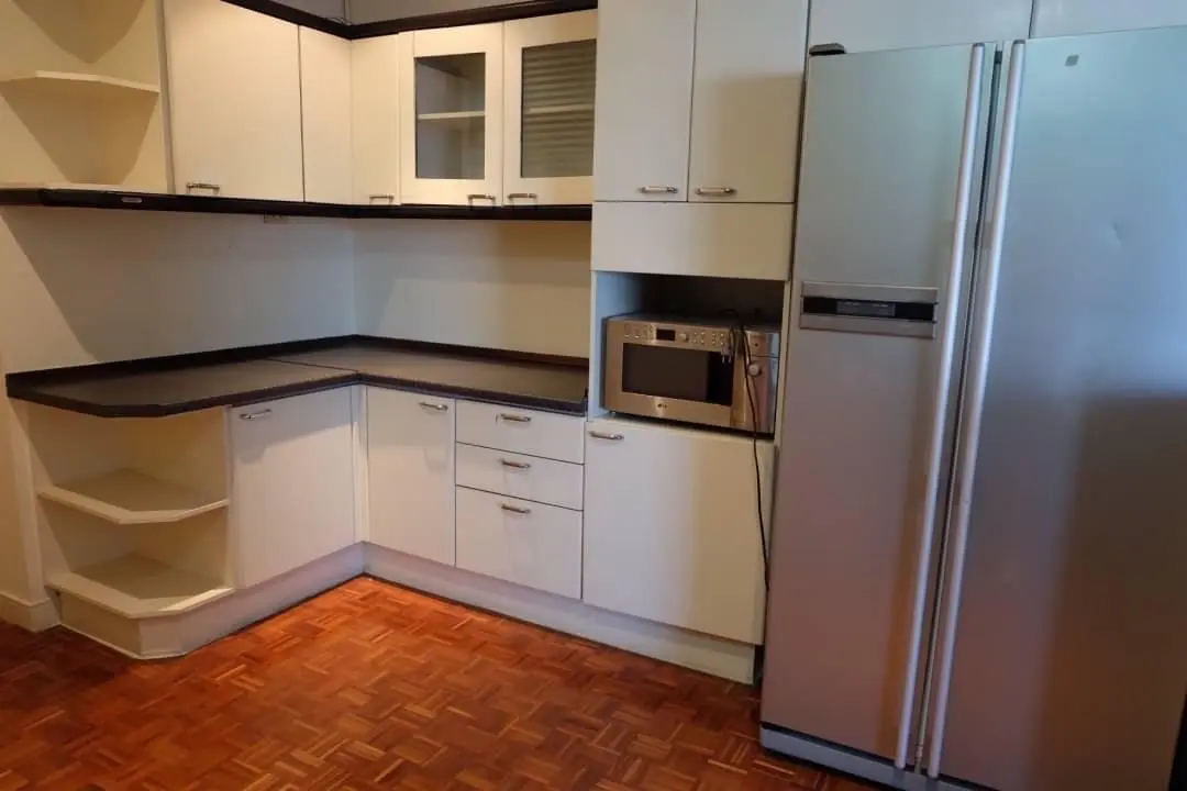 คอนโดฟรีโฮลด์ 2 ห้องนอนกว้างขวางพร้อมดาดฟ้าในวัฒนา