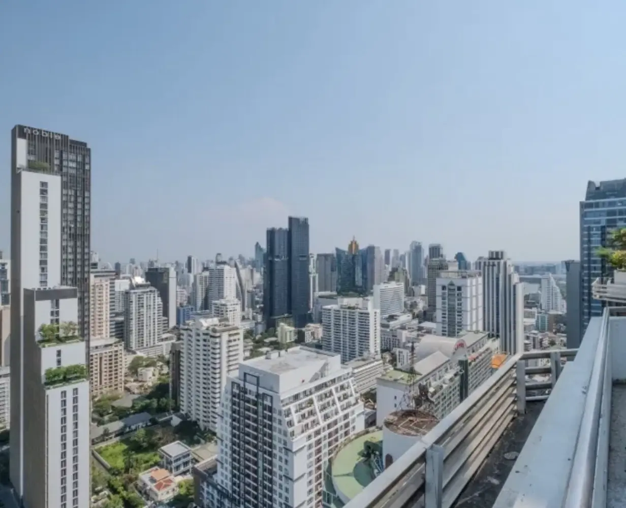 คอนโดฟรีโฮลด์ 2 ห้องนอนกว้างขวางพร้อมดาดฟ้าในวัฒนา