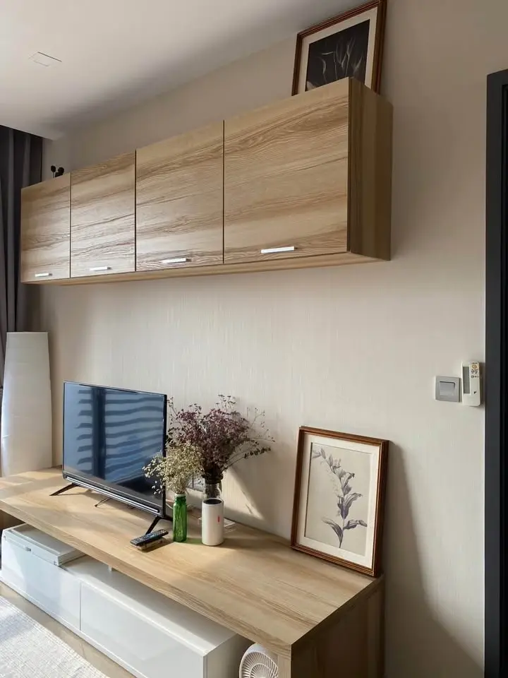 คอนโด 1 ห้องนอนอบอุ่นพร้อมดีไซน์ทันสมัยและวิวเมืองในวัฒนา