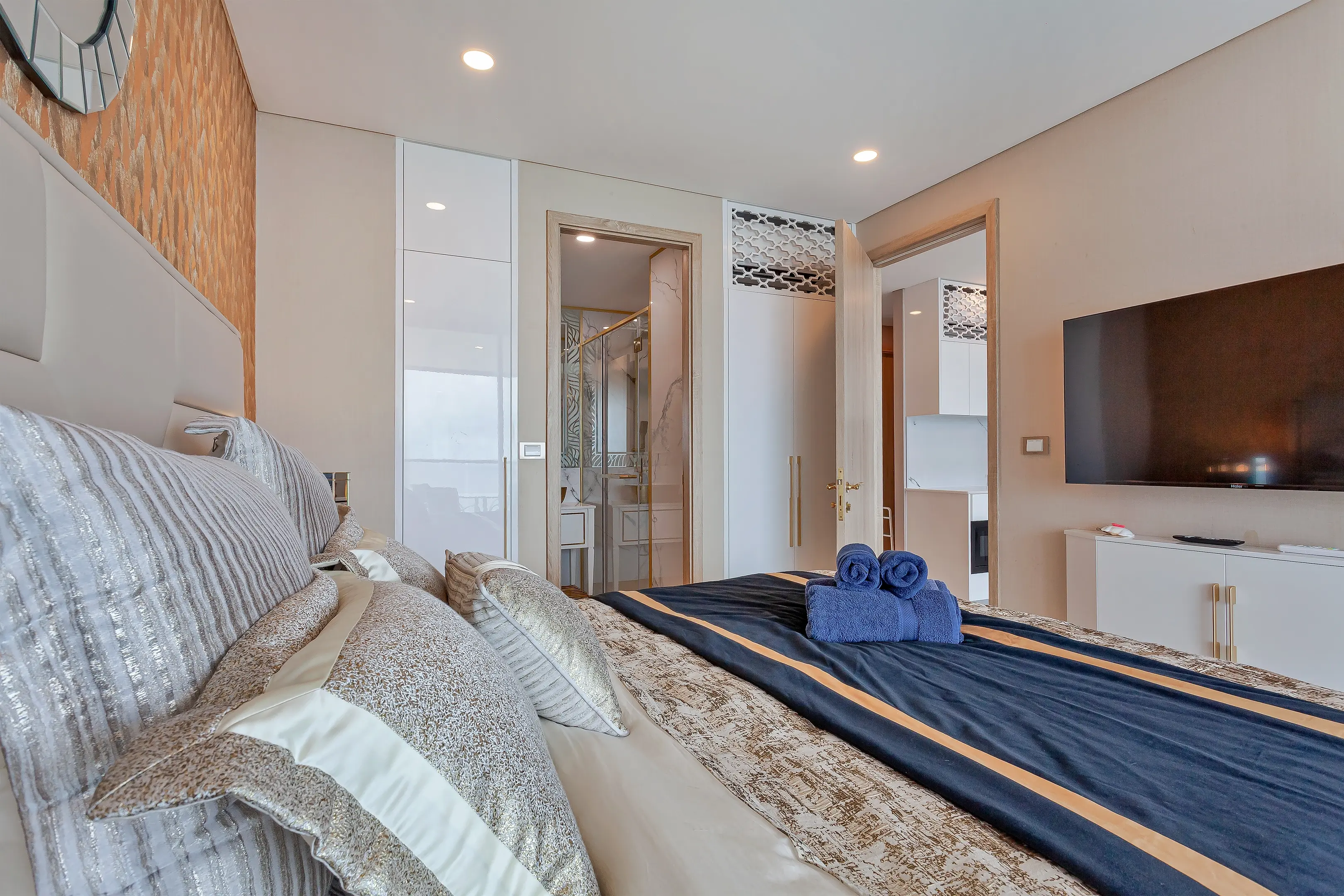Beach front condo for rent in Pattaya 
