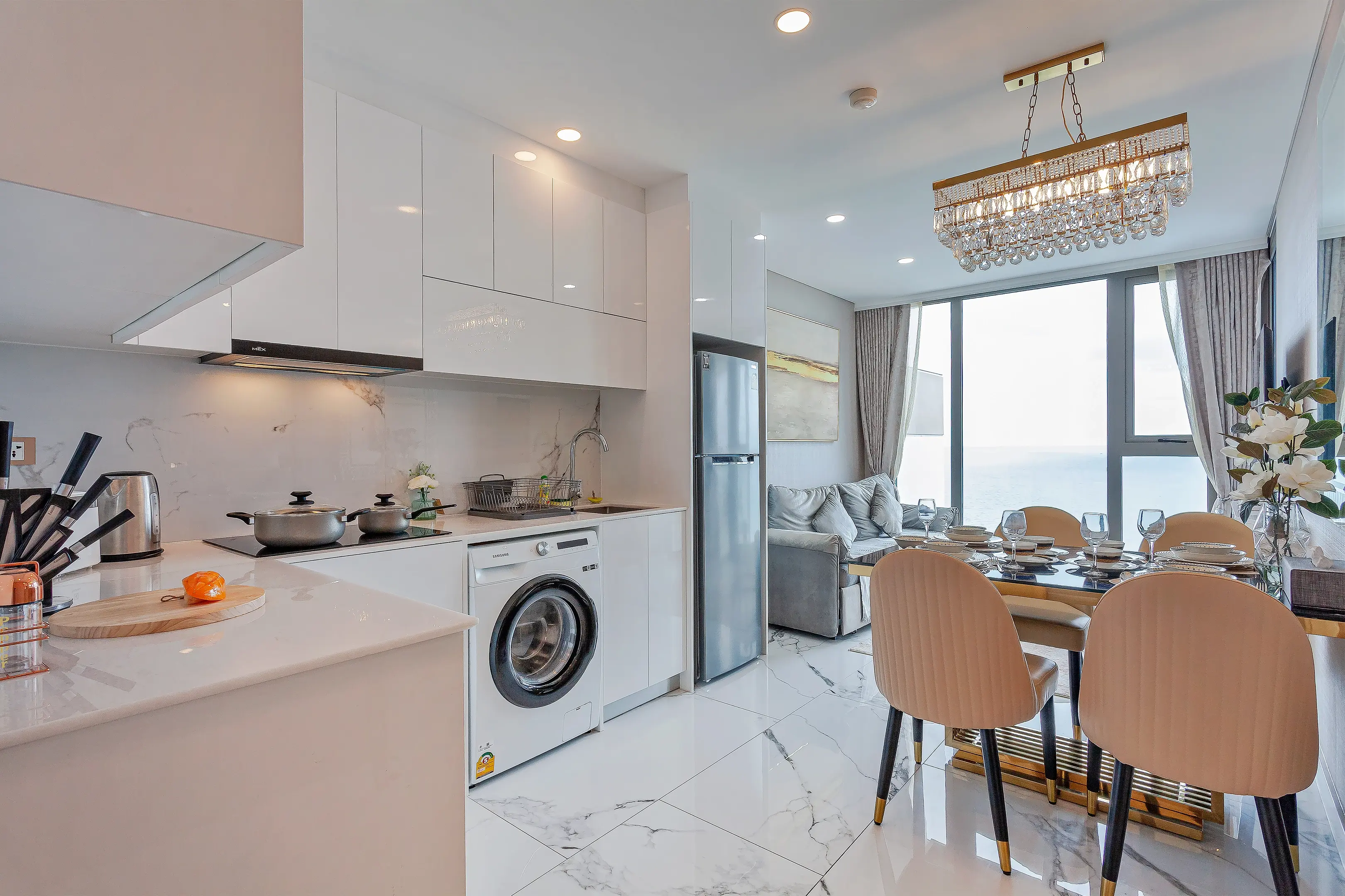 Beach front condo for rent in Pattaya 