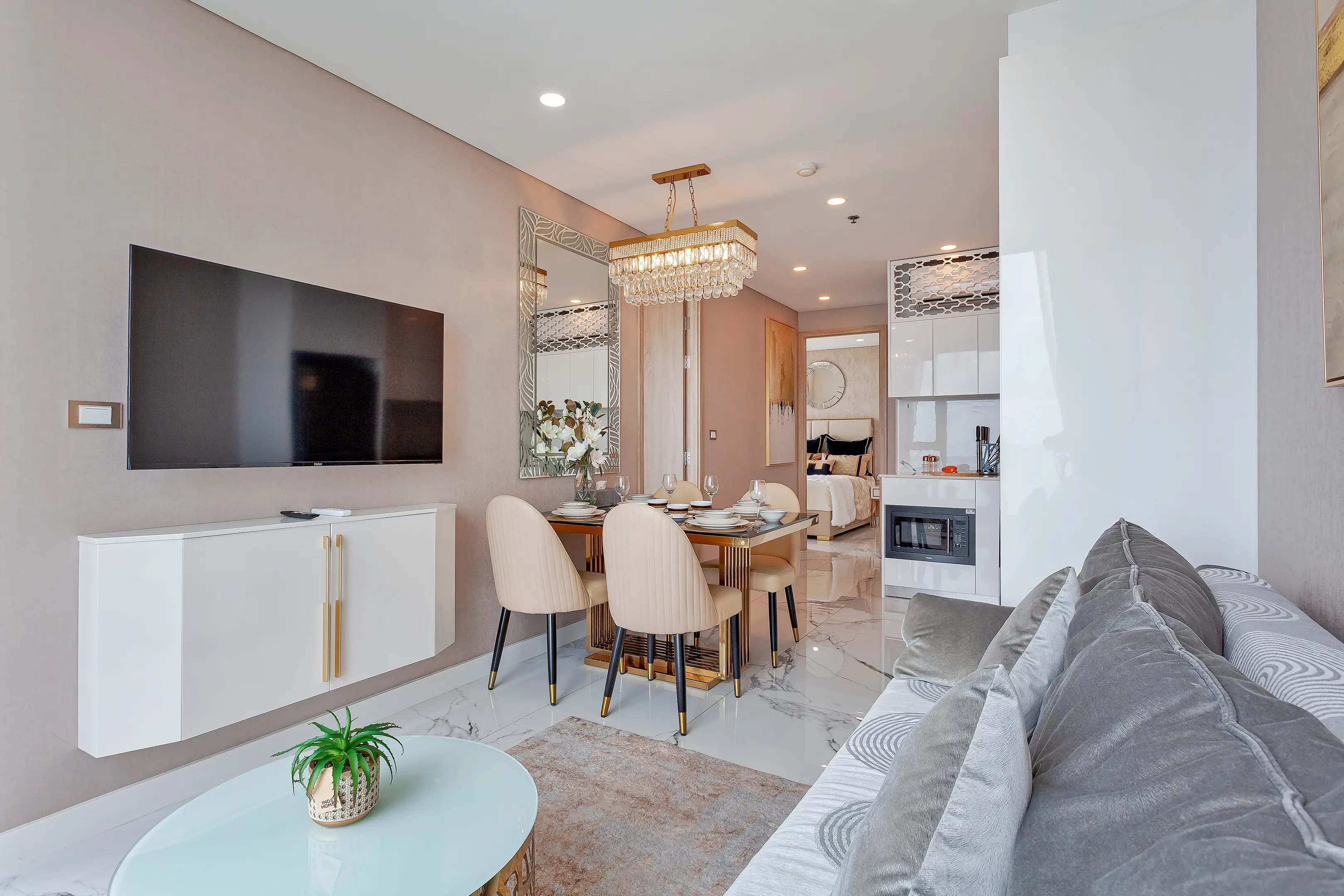 Beach front condo for rent in Pattaya 