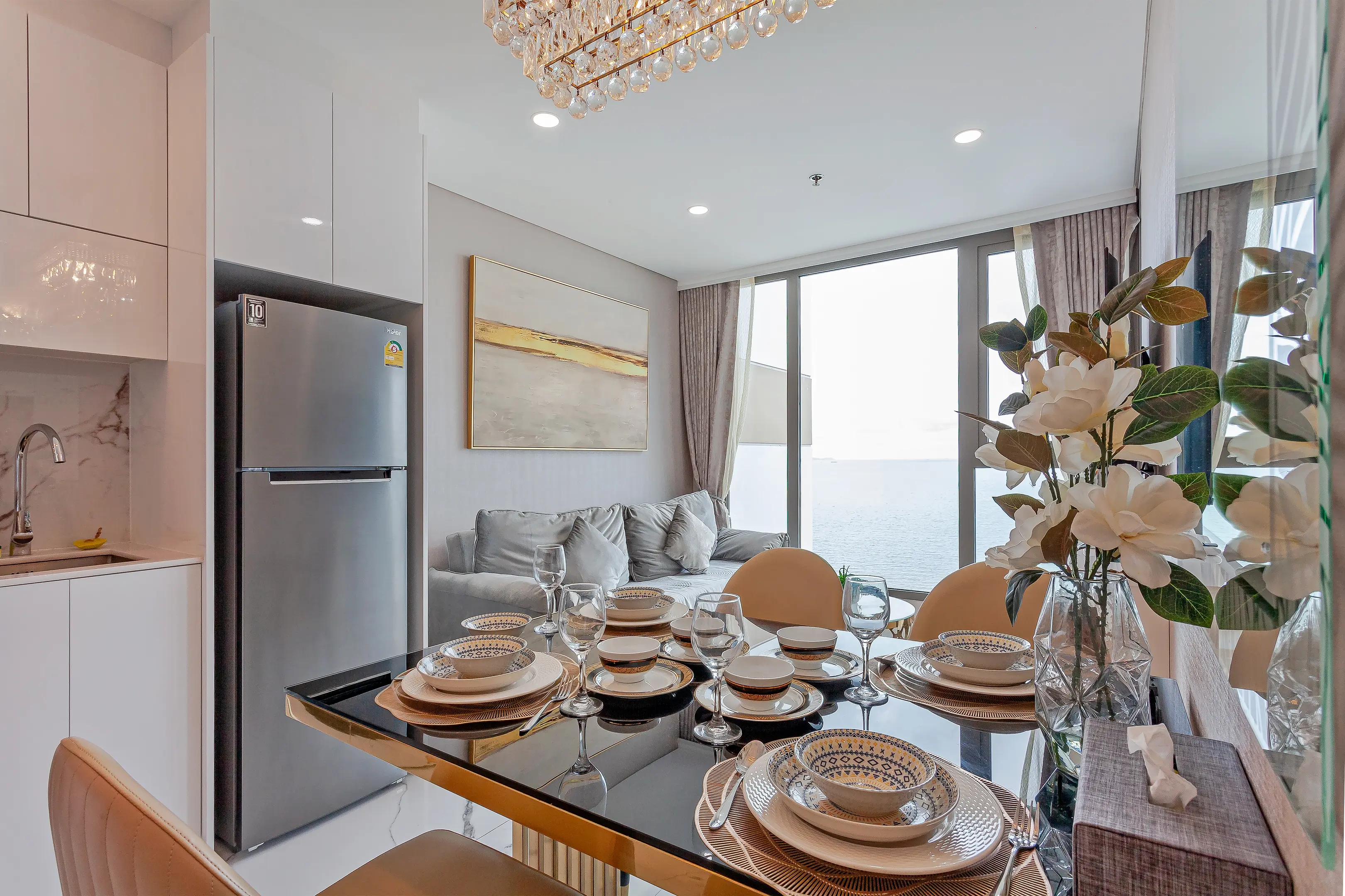 Beach front condo for rent in Pattaya 