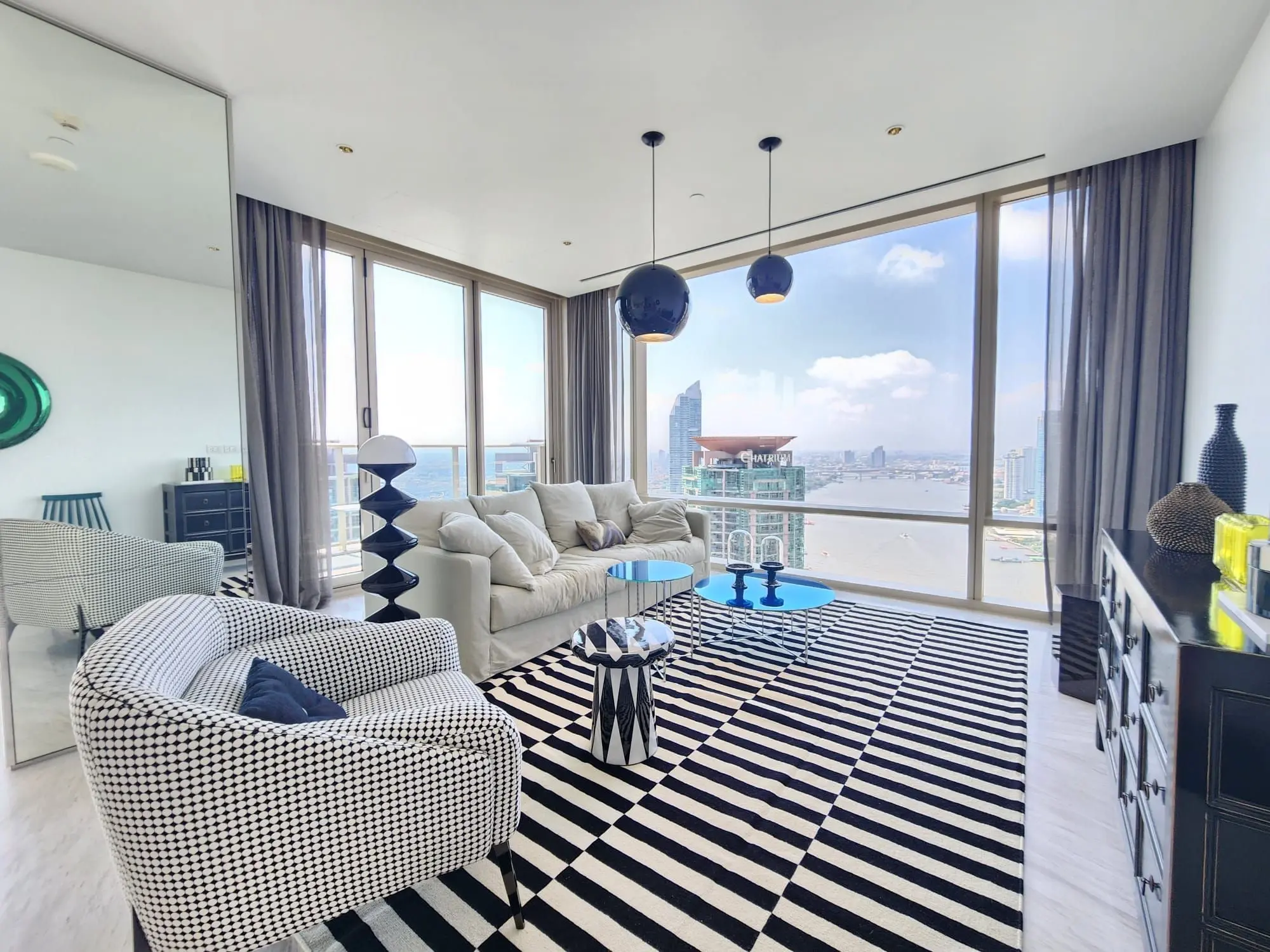 River view at Four Seasons Private Residences 2 beds  for rent  NOW!