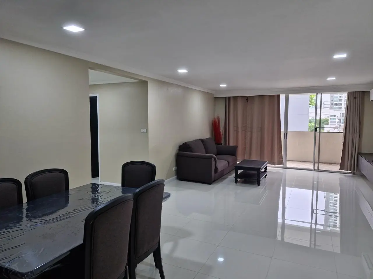 DS TOWER 1 LARGE 3 BEDS FOR RENT NOW