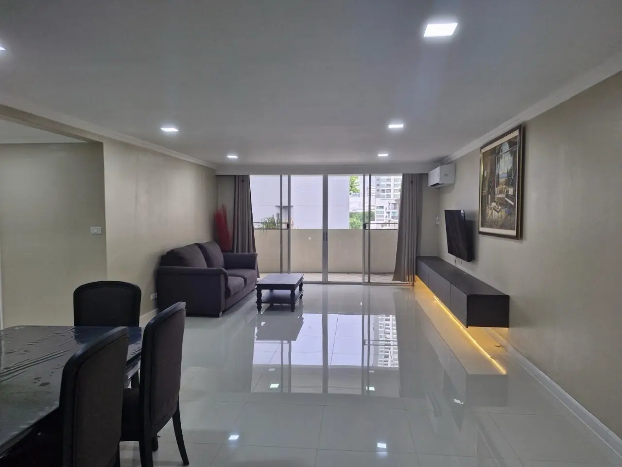 DS TOWER 1 LARGE 3 BEDS FOR RENT NOW