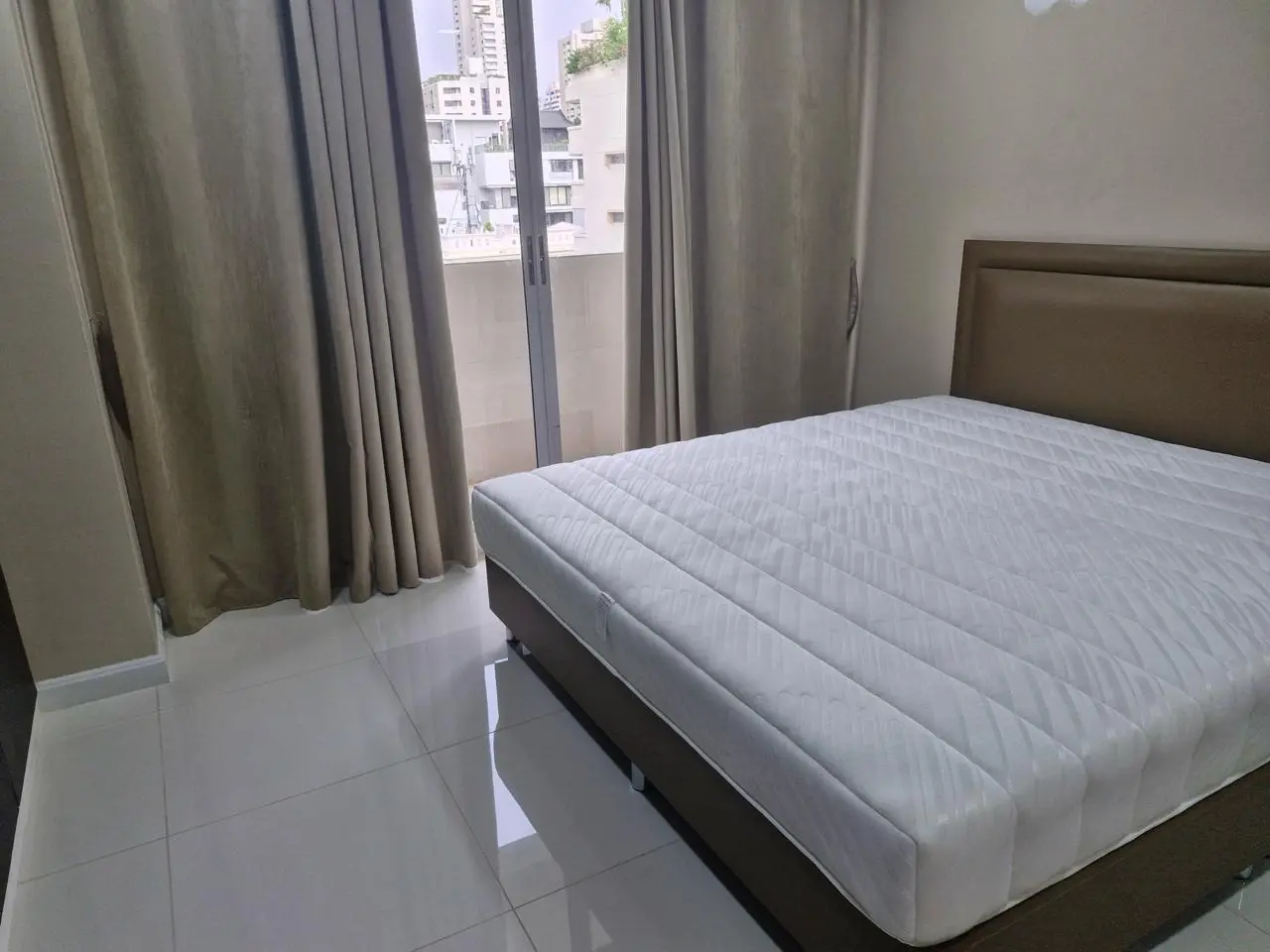 DS TOWER 1 LARGE 3 BEDS FOR RENT NOW